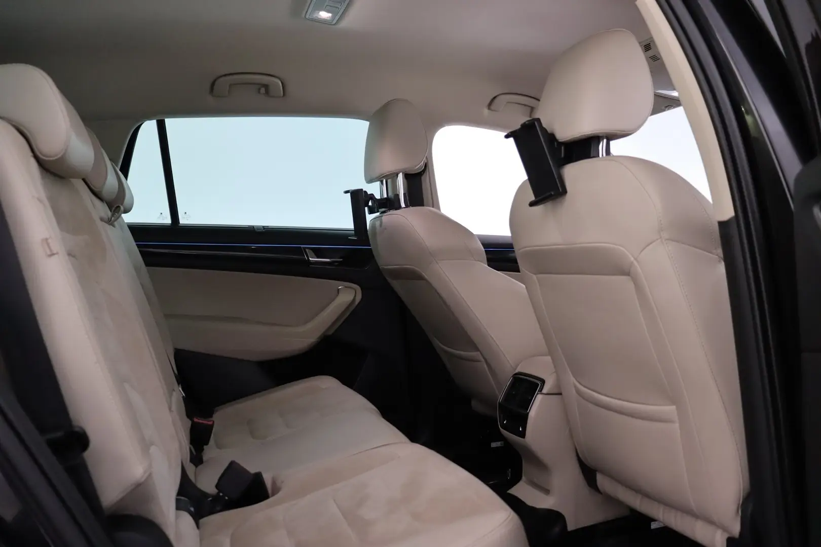 Car Image - Z7FpyXGeUV6y11VpFbhqC