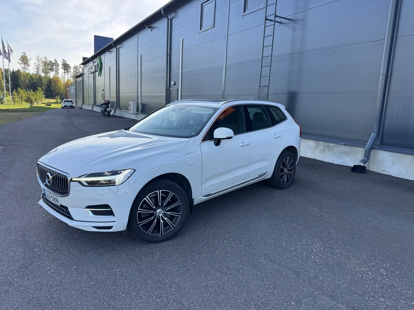 Car Image - OBOIW0a7CMLqxUB1nMQQT