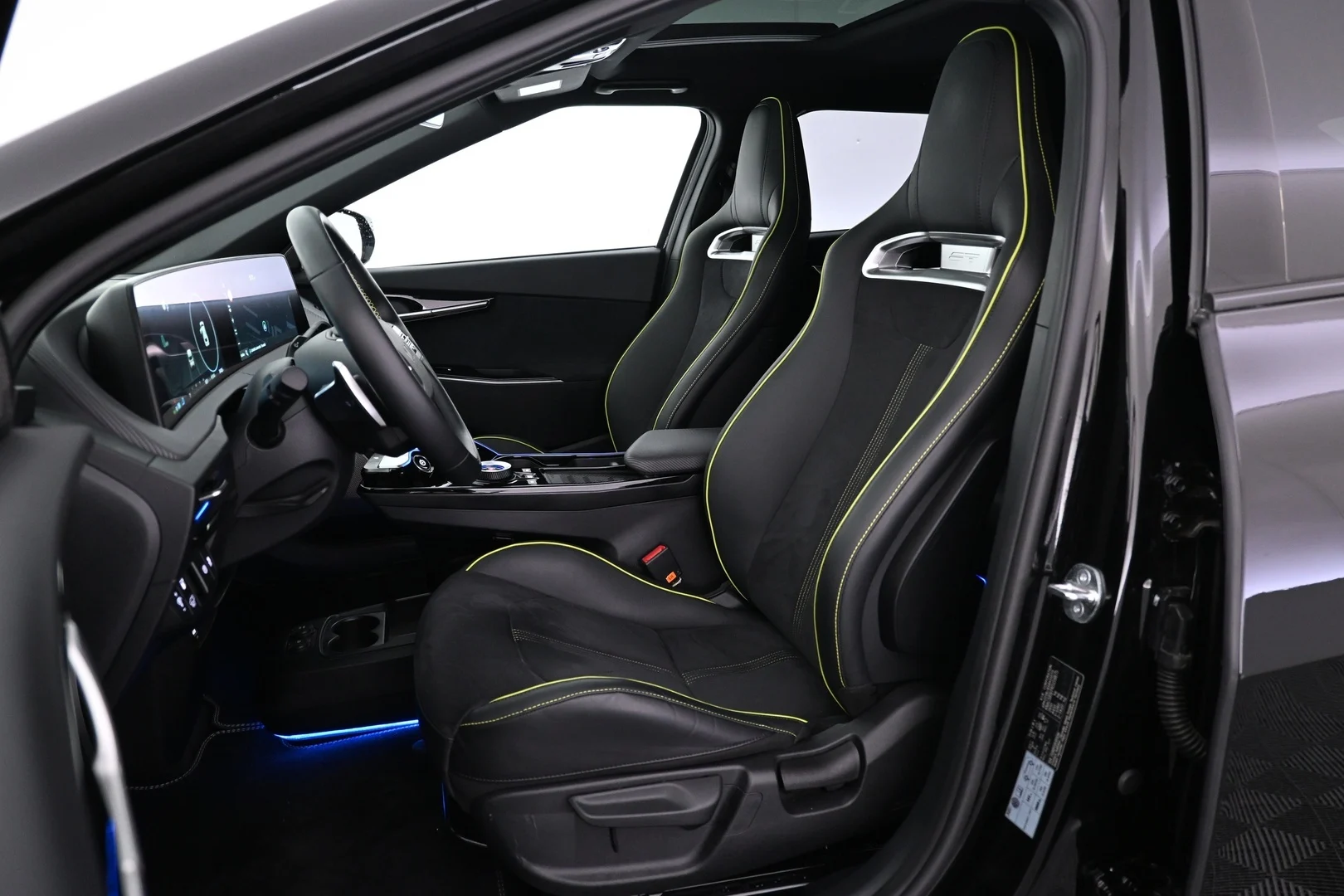 Car Image - RRraQcfYtLAEPiGylvmlW