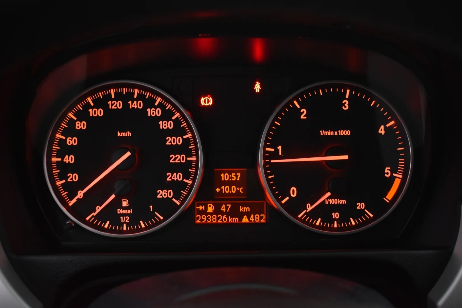 Car Image - rtUbc43oHzxWLUisiyfwW