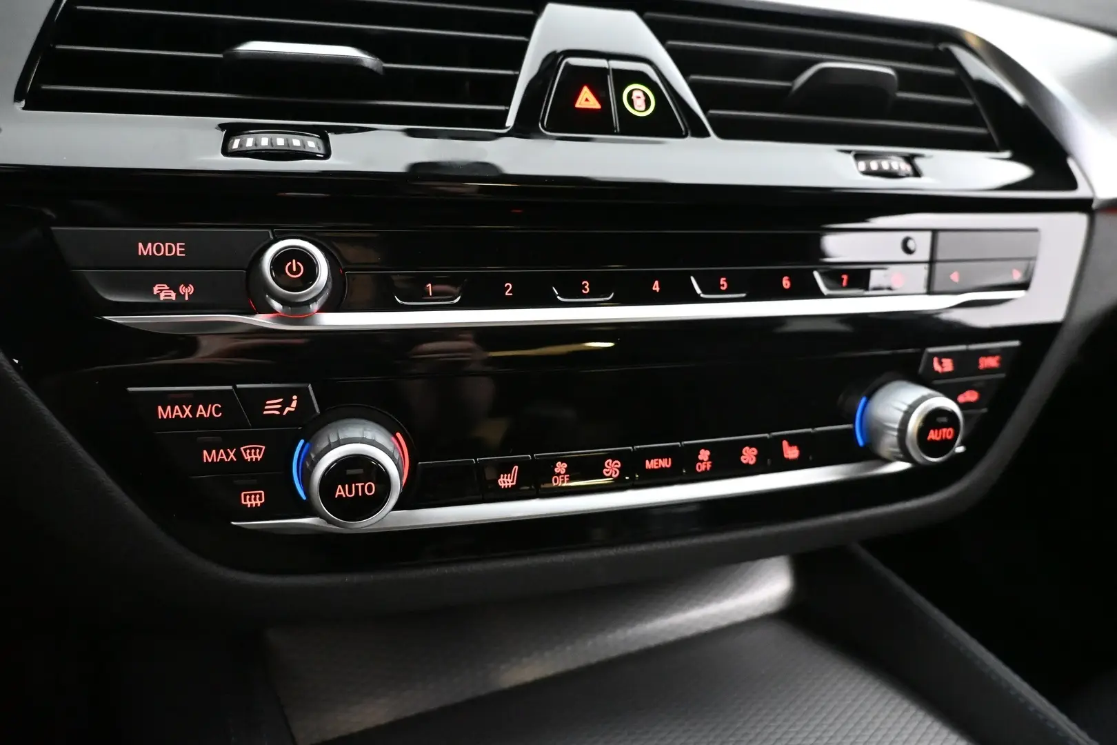 Car Image - fOGEC1PPaGsTqIo5r3OB4