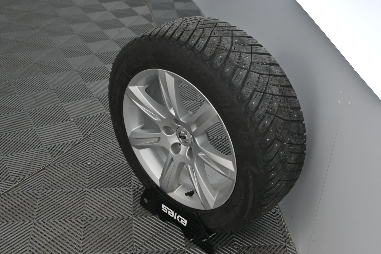 Car Image - 5jOdtWrHWMcKmynxkcQ5D8