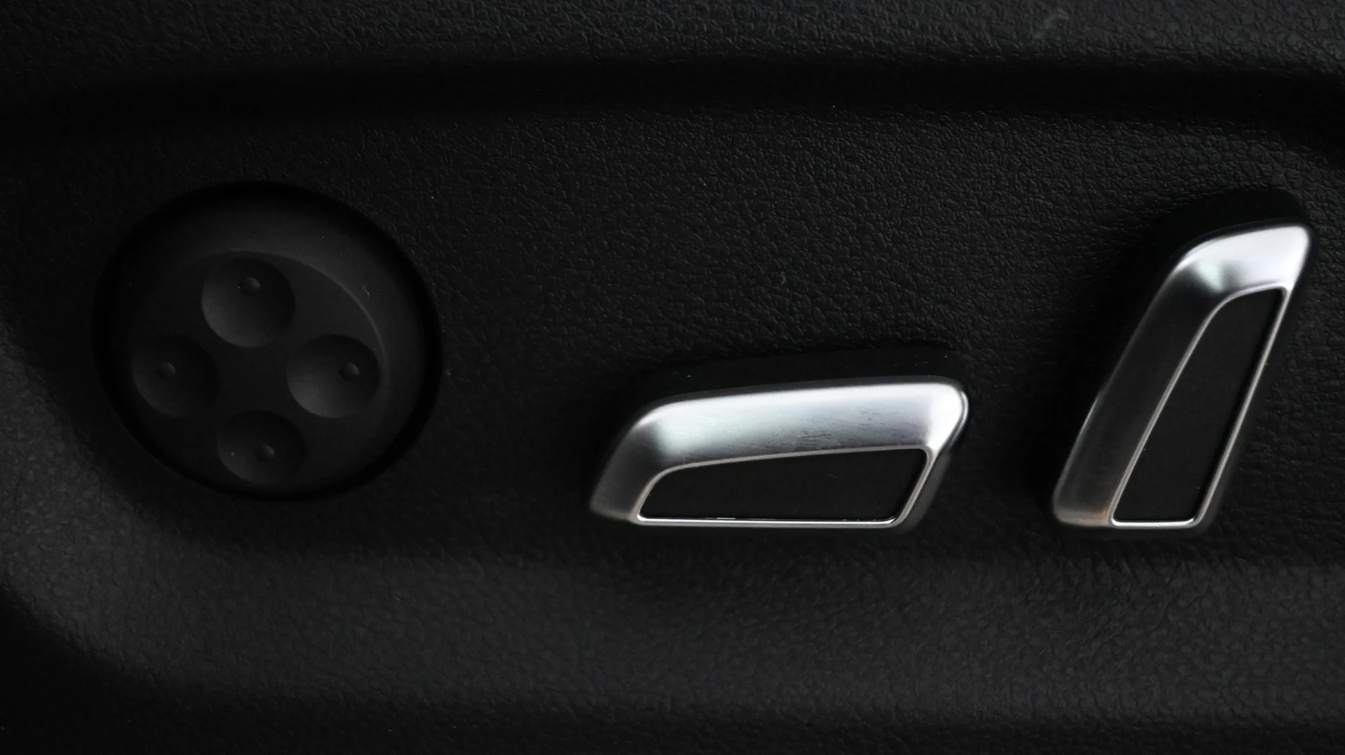 Car Image - 5ZGPAz47FEI0Ds6xKWCJMB