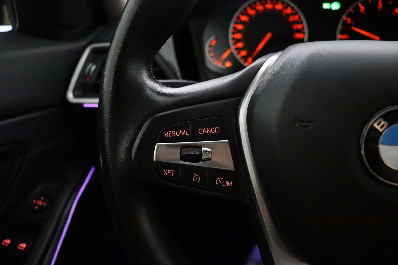Car Image - BOyrKmtdIpb0hguxJewf3