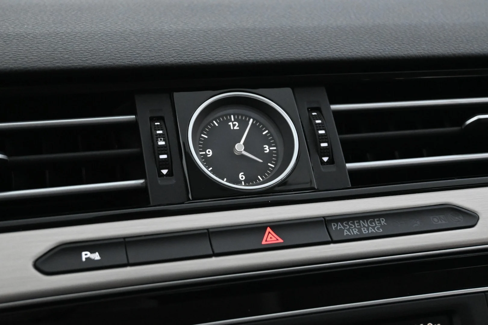 Car Image - 5iouIwbJMLljmrnfobeot1