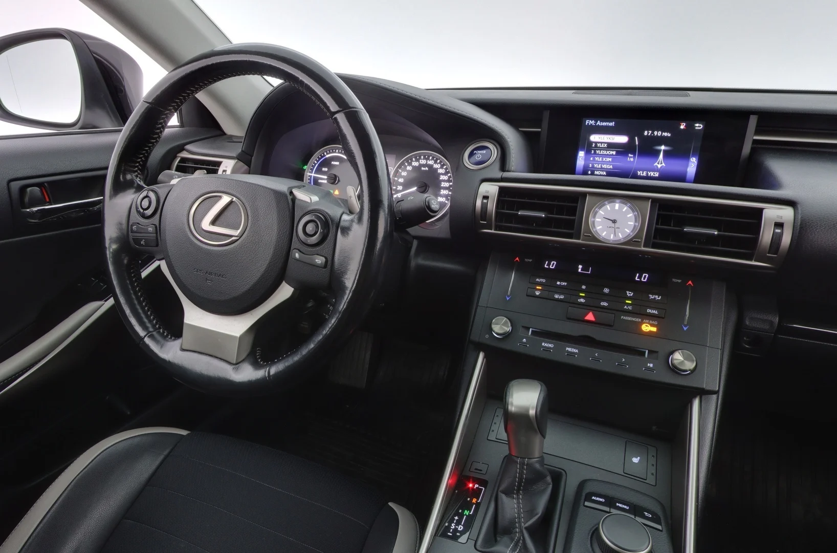 Car Image - 3rWvXhbzmb2l4UVNRs3abO