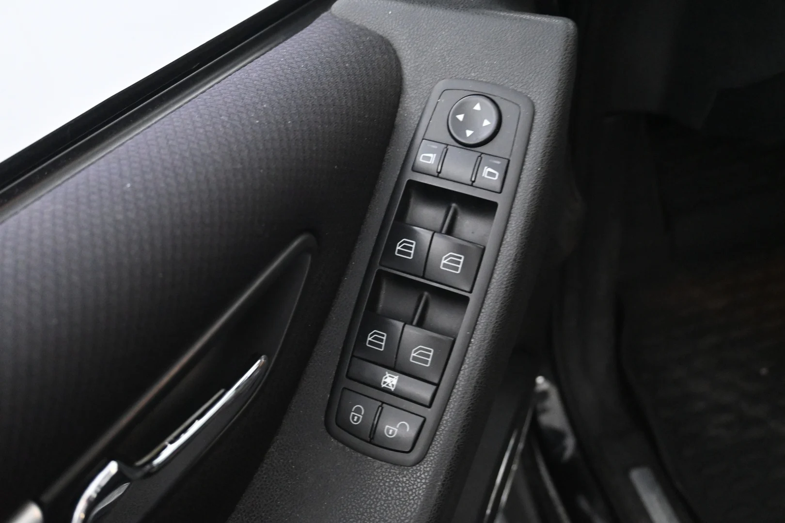 Car Image - 4RtncZOc1TPkBM4gDeyrJ9