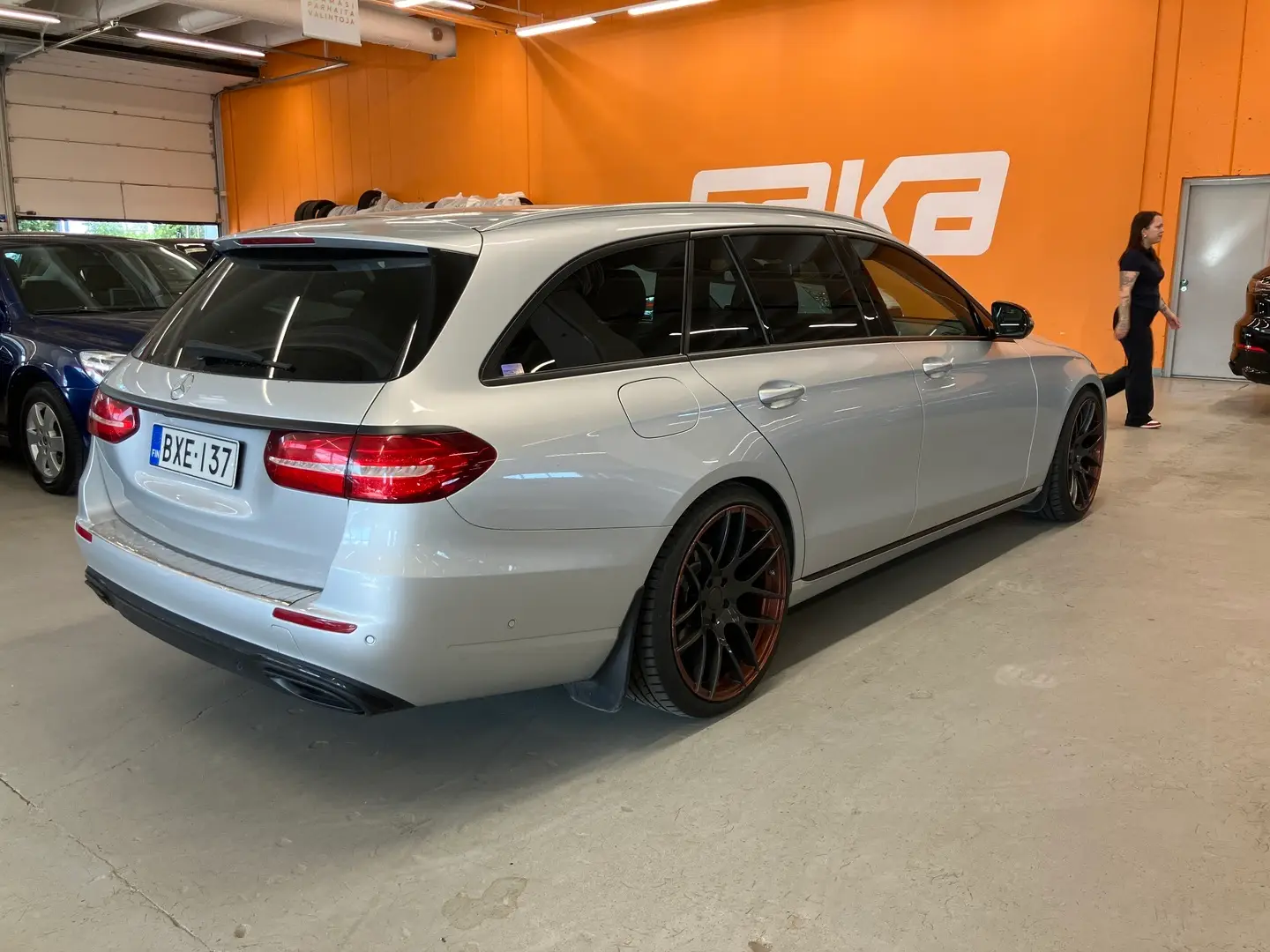 Car Image - 3sJ3HoJmNrWxnpv4xY9UxN