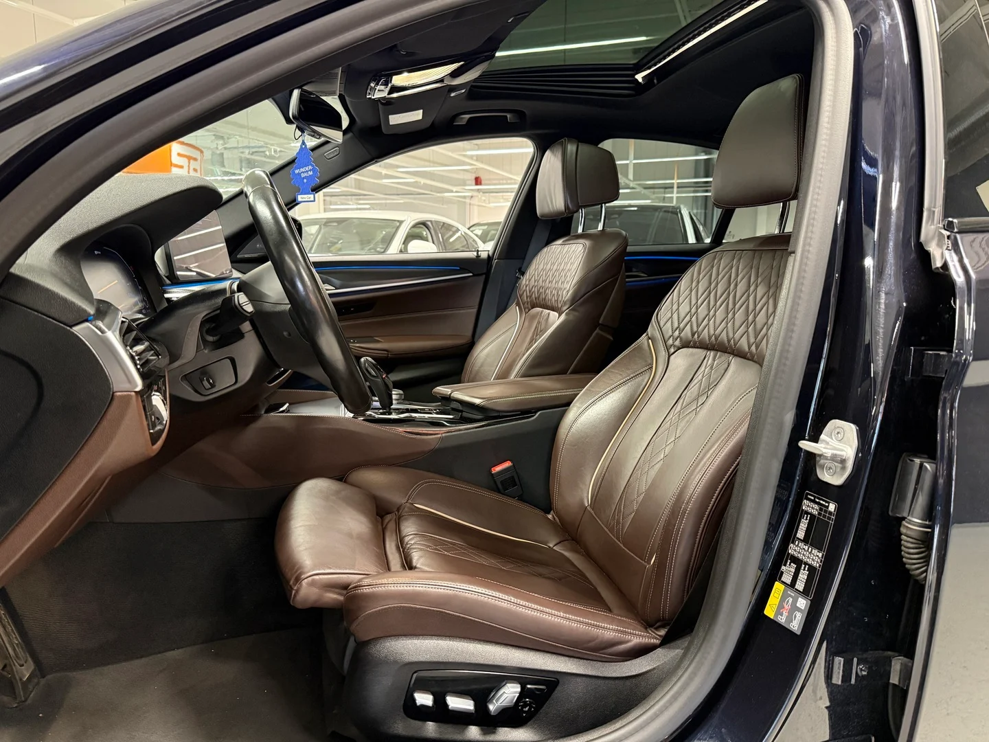 Car Image - 4YHOfKHrURFYGoZf2CTjgl