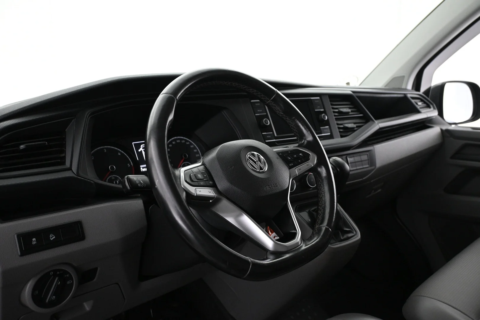 Car Image - 6NsIjdTC5yPOYg0SBhDwXT