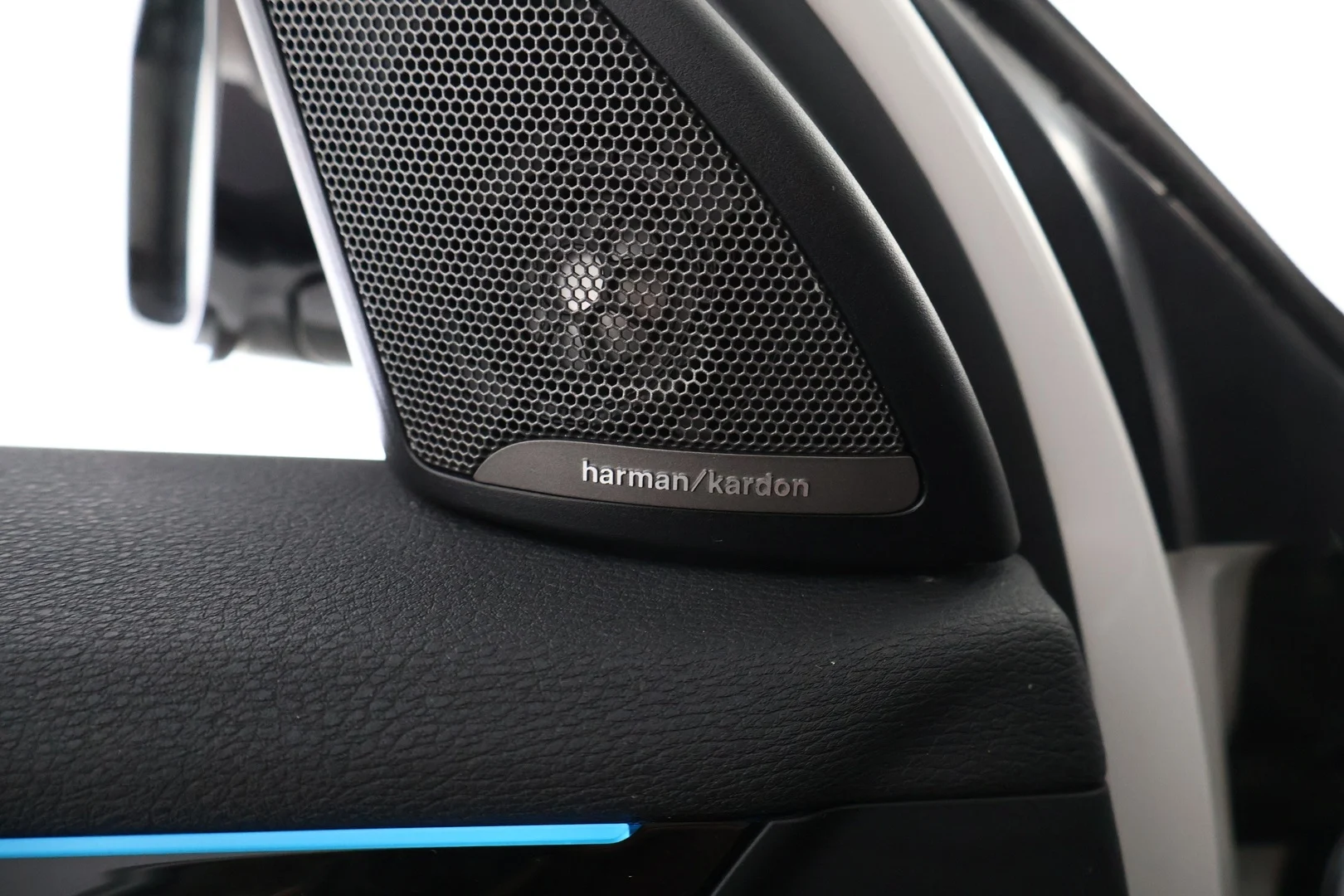 Car Image - 1v35O8j8XNIqpy3MDoNd6E