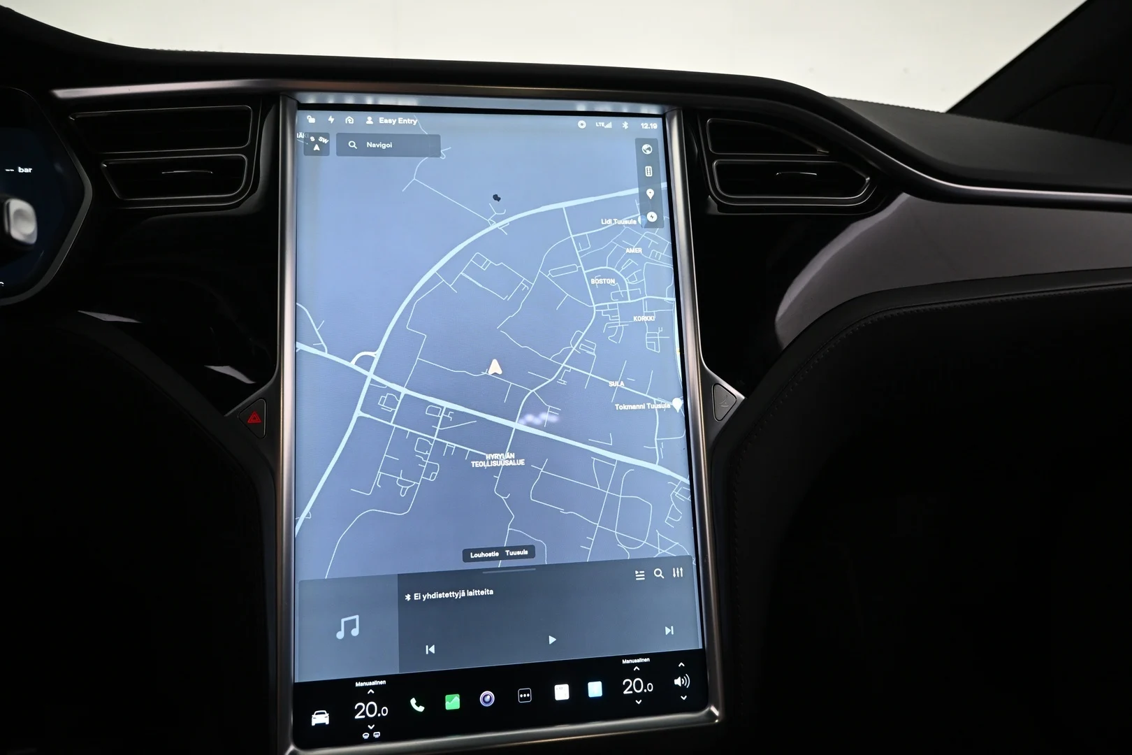 Car Image - C8YqQW7VMkFXrYoxfePpu