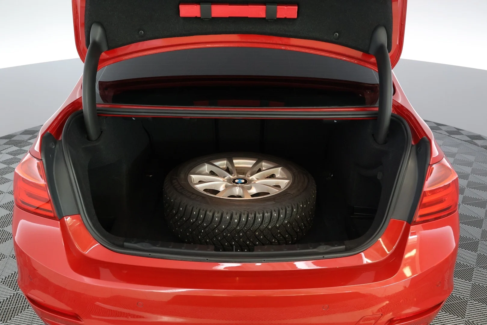 Car Image - 3BbPrVhBzz9CHjZit2rBsU
