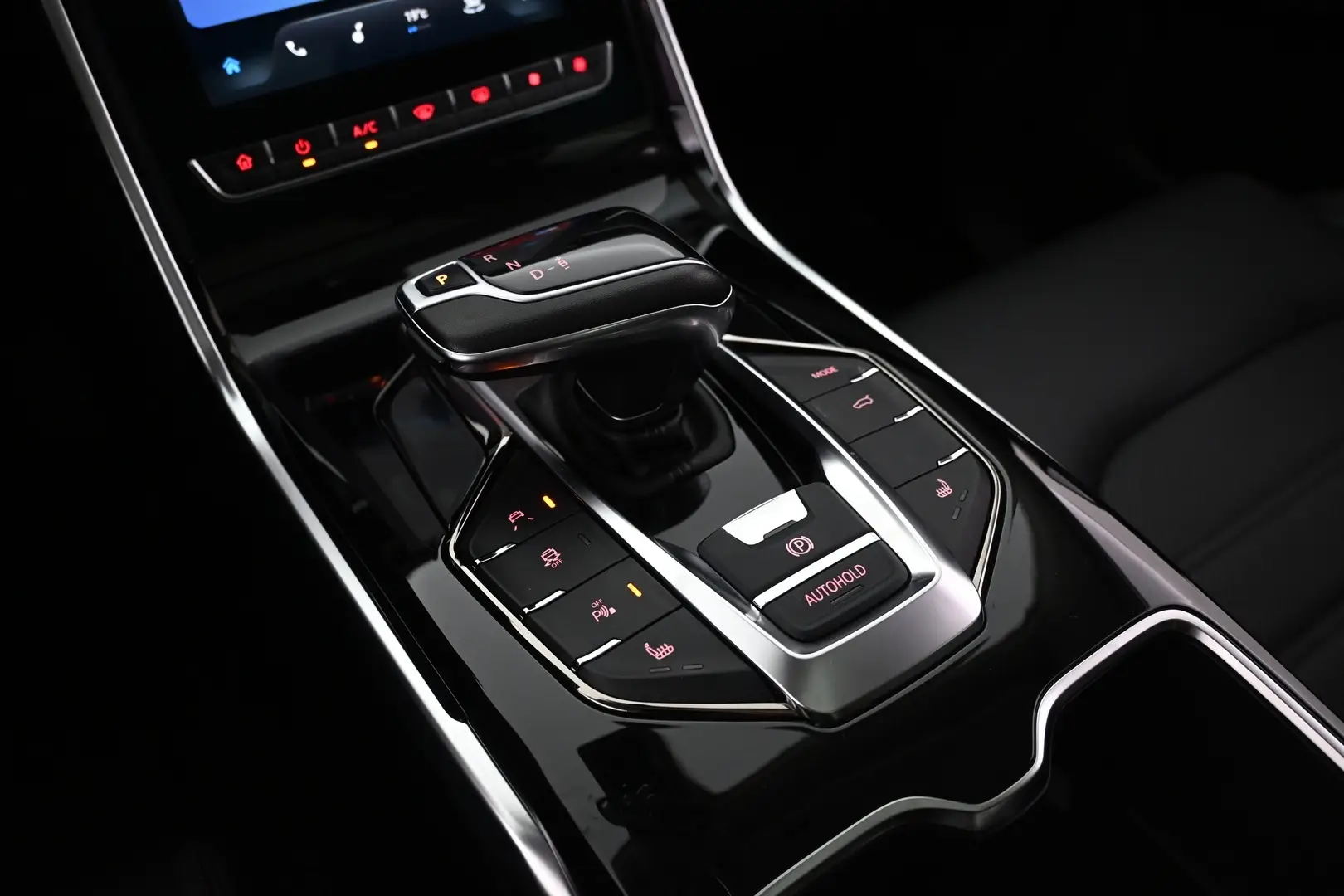 Car Image - 6XK3NVVQ3UneHgl9yrwk3