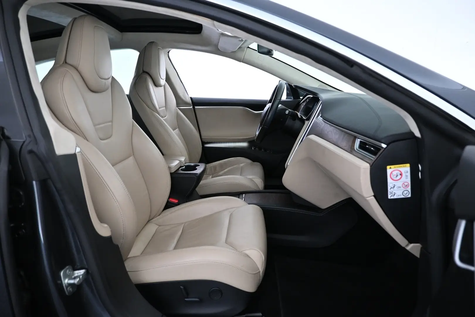 Car Image - 2amc7lCZABIM1BK3JSOo6D