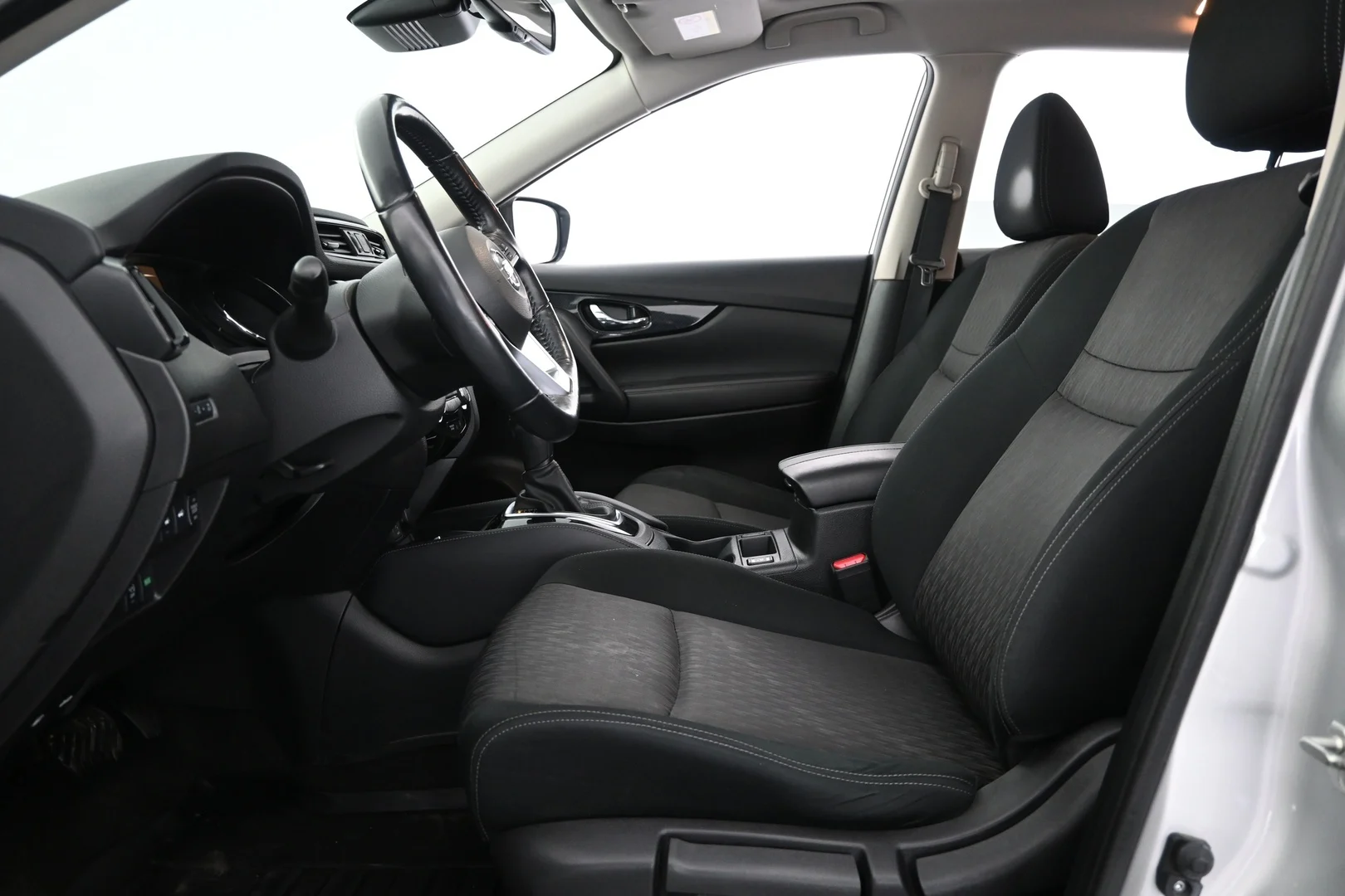 Car Image - 6HQPVq4ZfPA44SUR1ucDZe