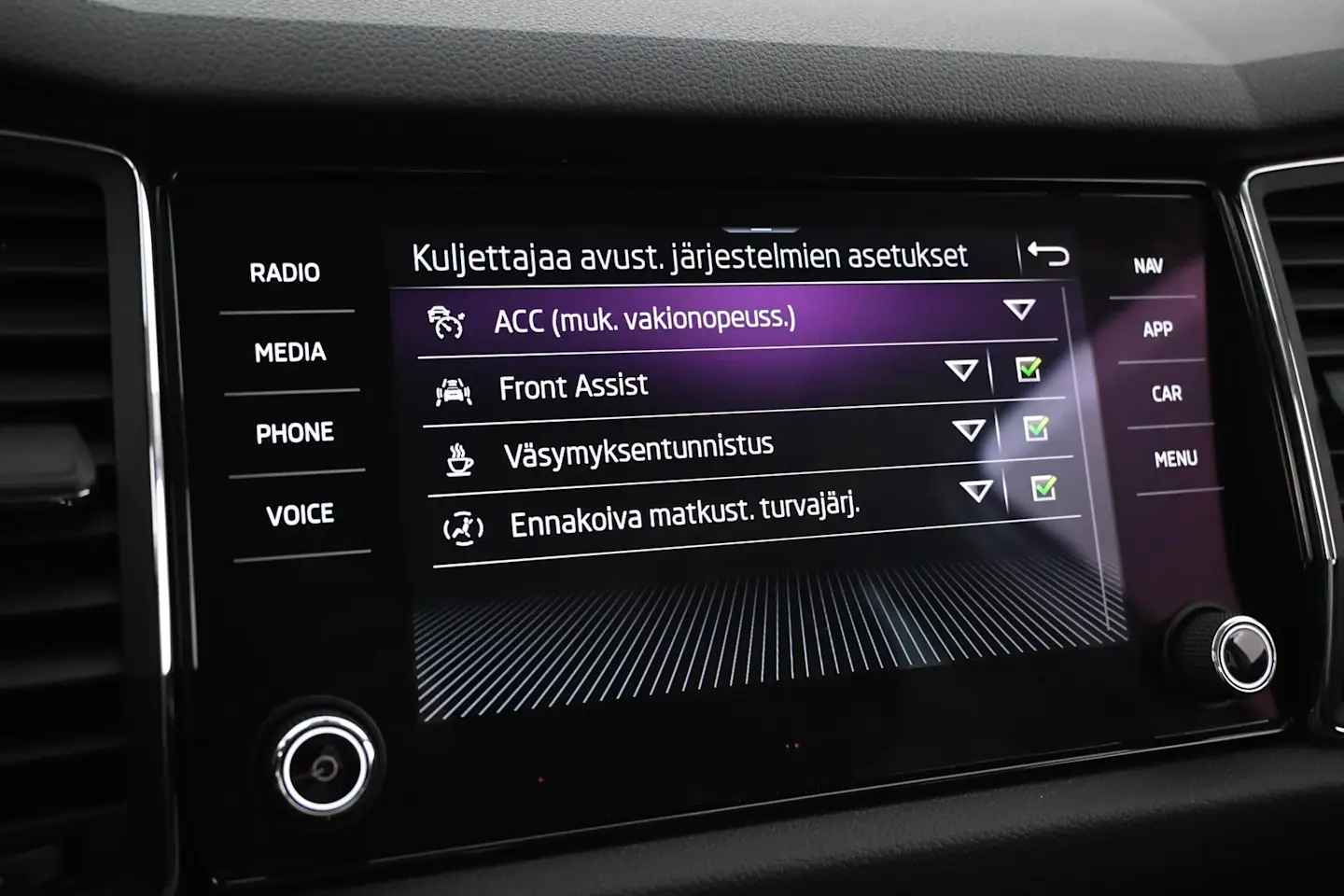 Car Image - 3nx2S78ilQhl3rLAELbaHH
