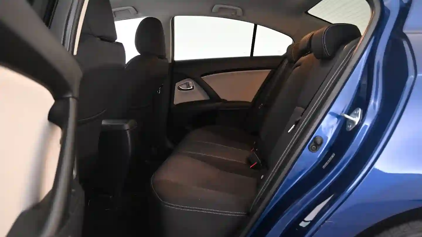 Car Image - YhyB1uoiFMYNInVMhcEDE