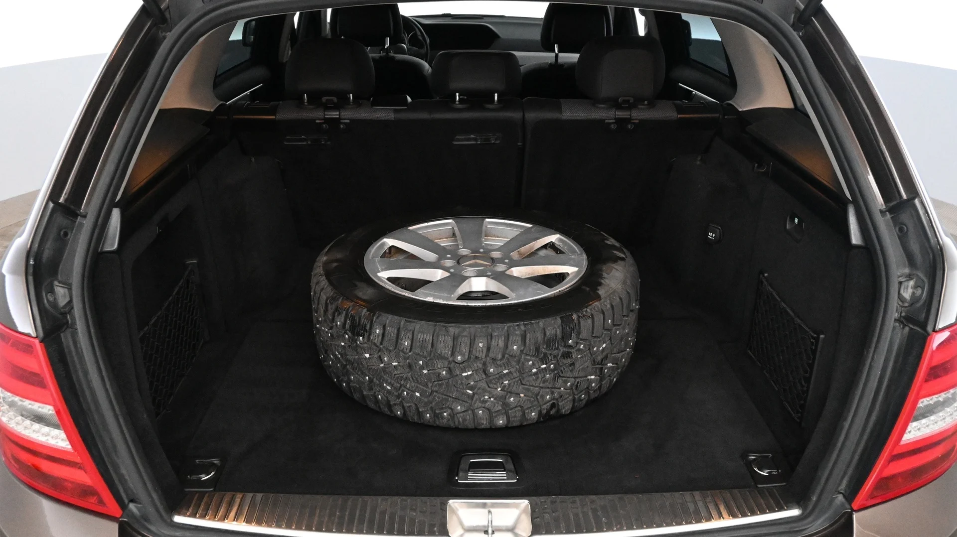 Car Image - 2bJ6WkGuZODQXJ6e0XzIvT