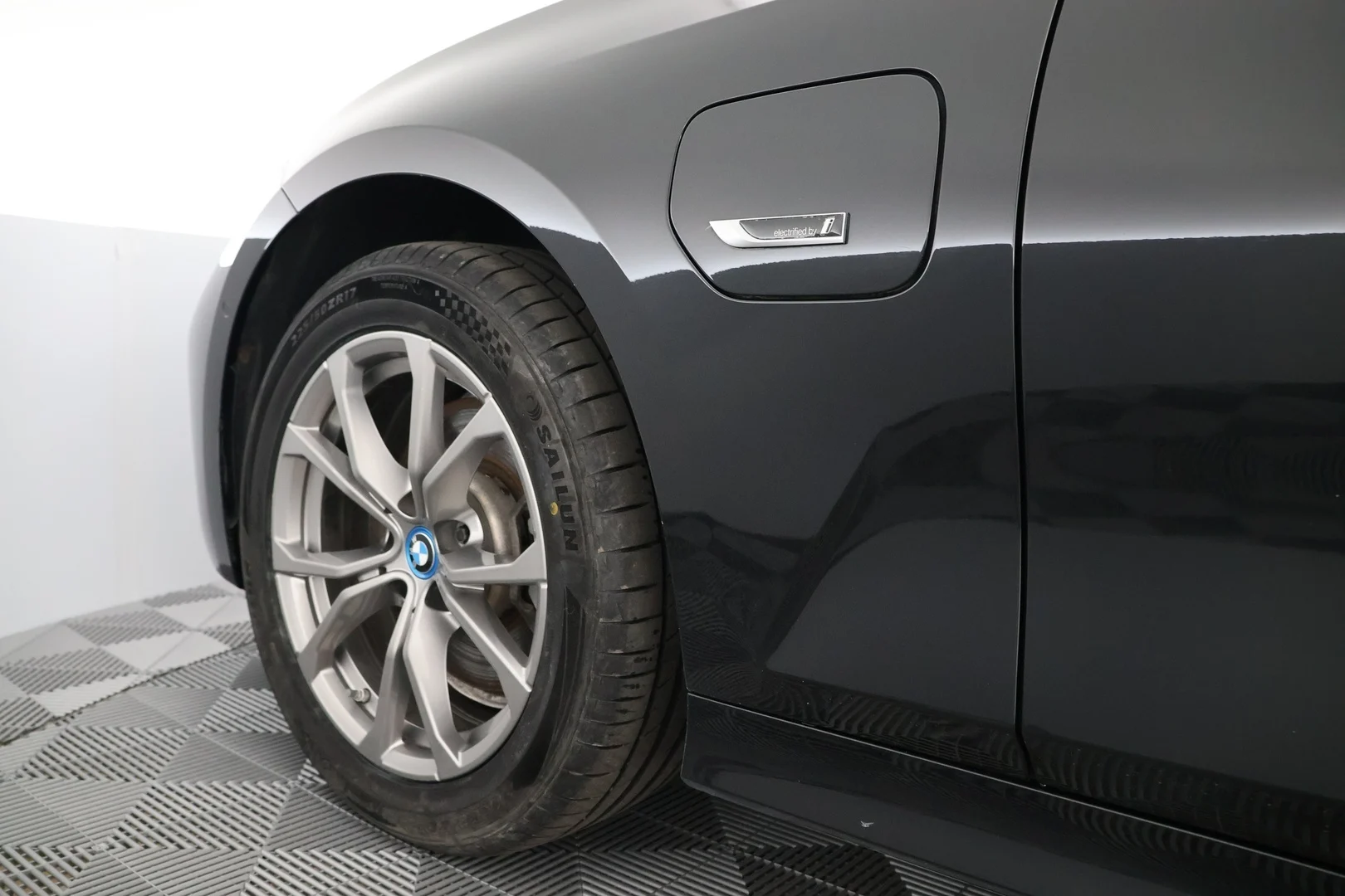 Car Image - 4Gi1Dn3WXVj999S82SIZnf