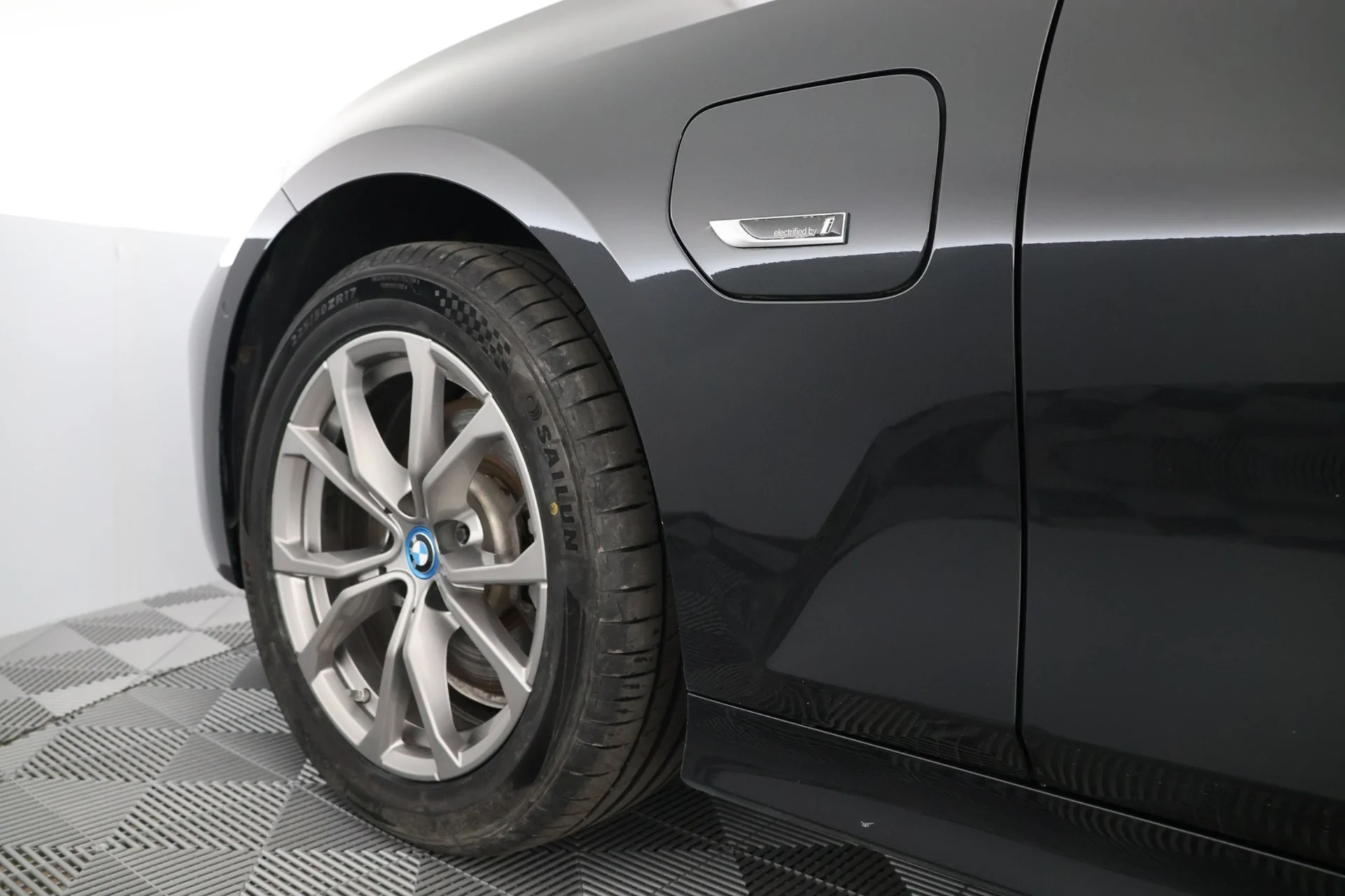 Car Image - 4Gi1Dn3WXVj999S82SIZnf