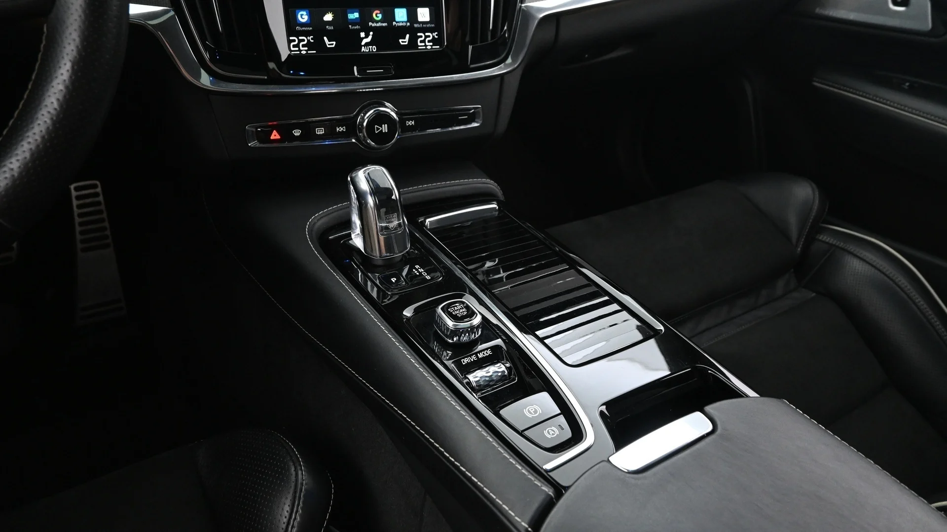 Car Image - zElXcsCM2oePgLDNFm0wc