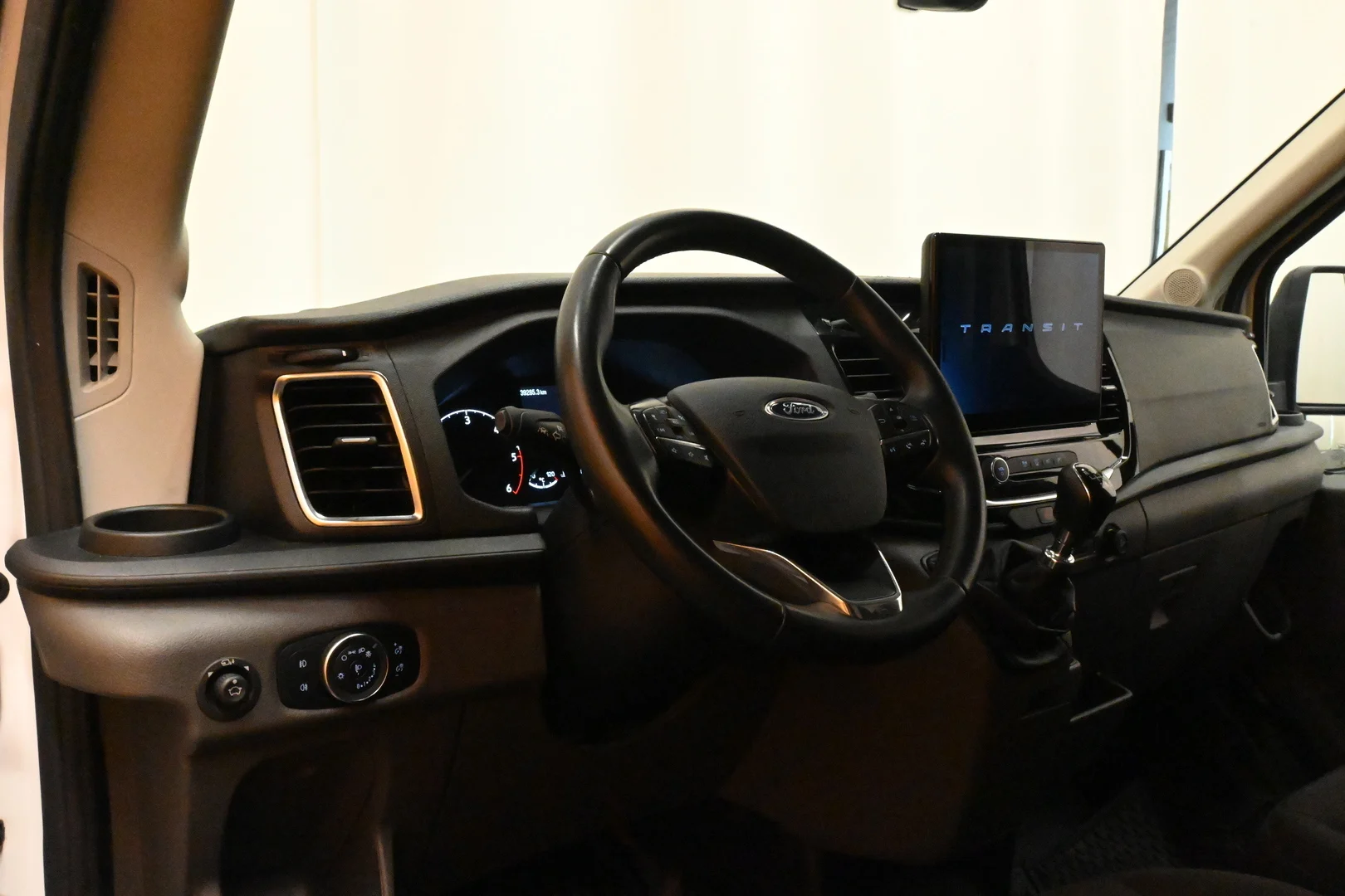 Car Image - 64TbviwXQoasaGftPYRxAo