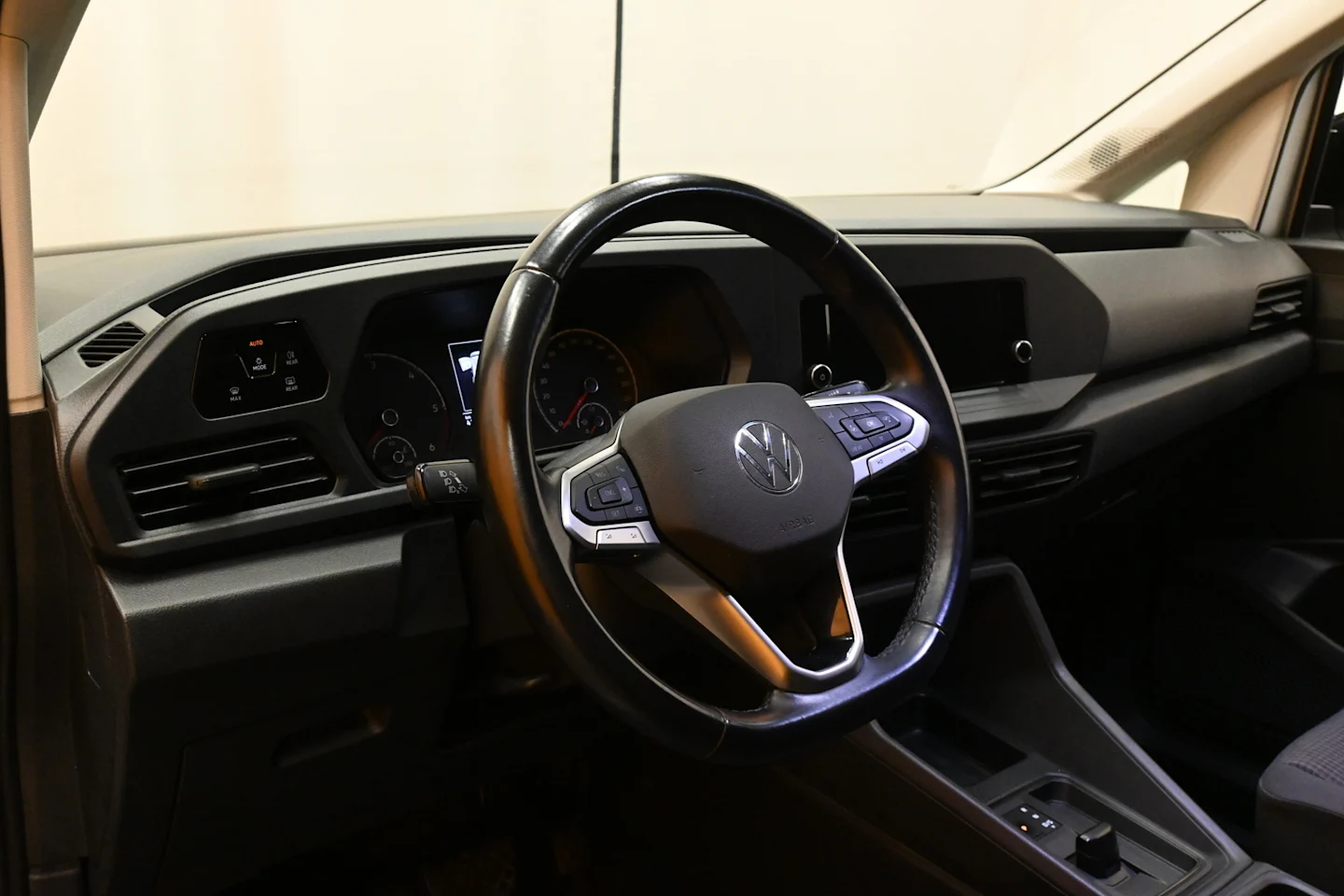 Car Image - 3Eq8y6hGiSxZAMqWzkRJxM
