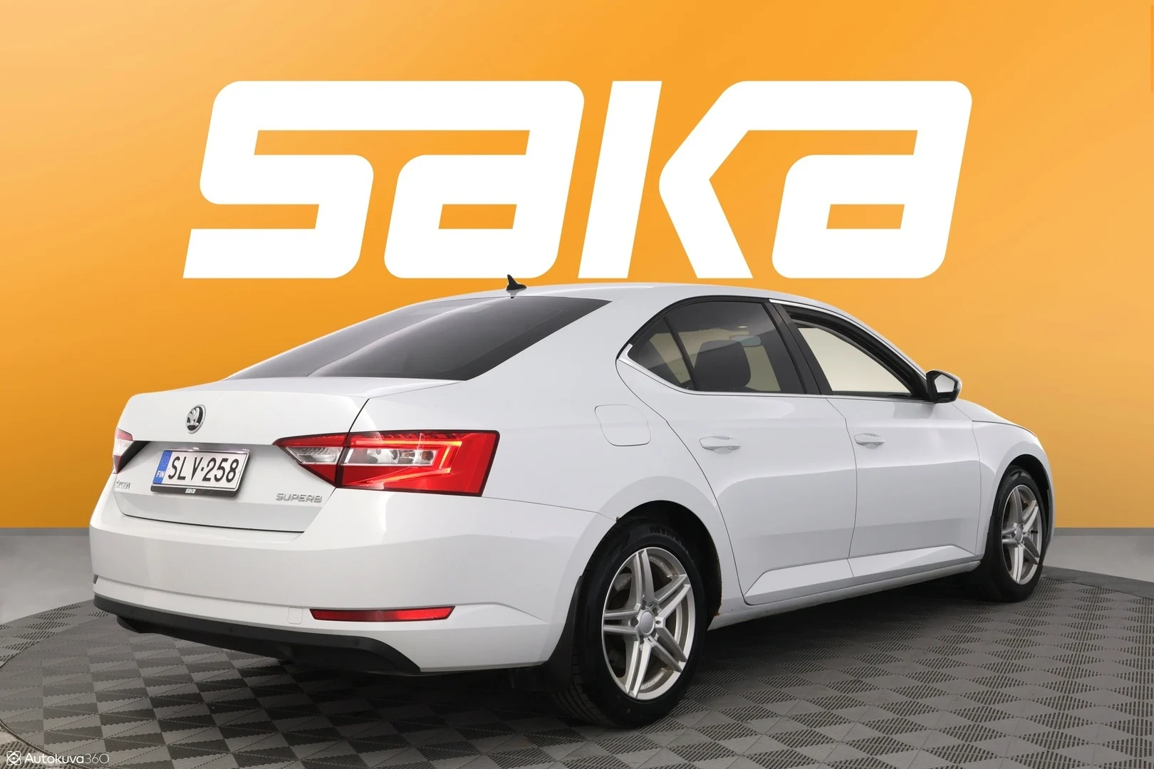 Car Image - 6KzEWNFsrb1lSSNhStfaI8