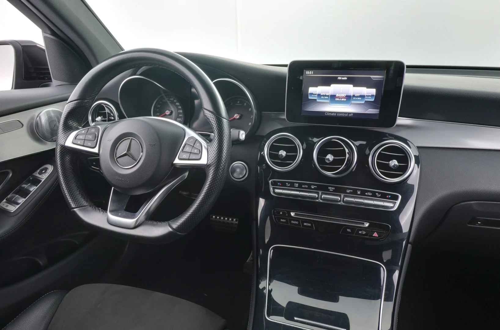 Car Image - DCG1bBBNO3Ugu5wtczFRe