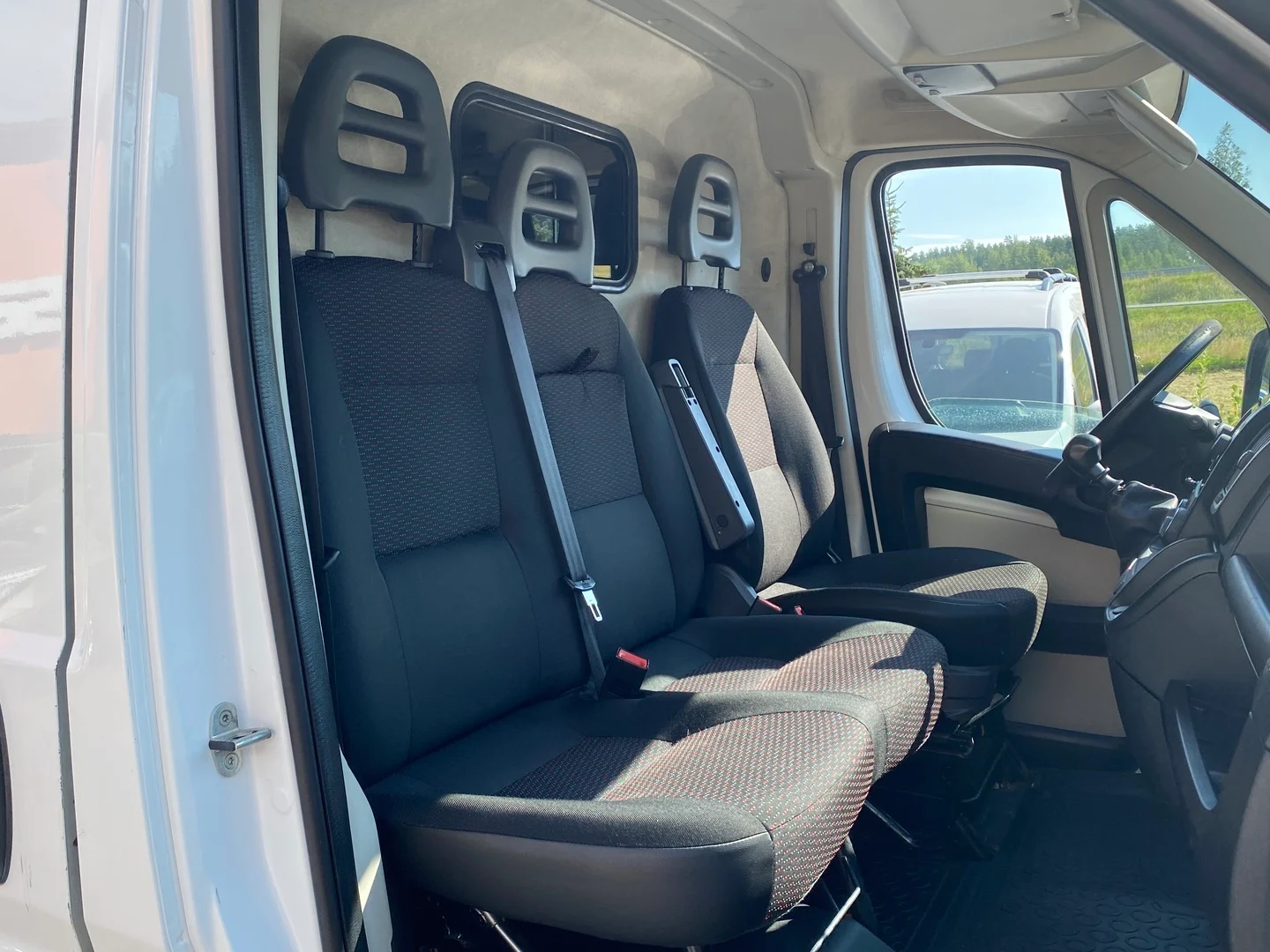 Car Image - 6YYblohDGUN8Q8cFMbiOth