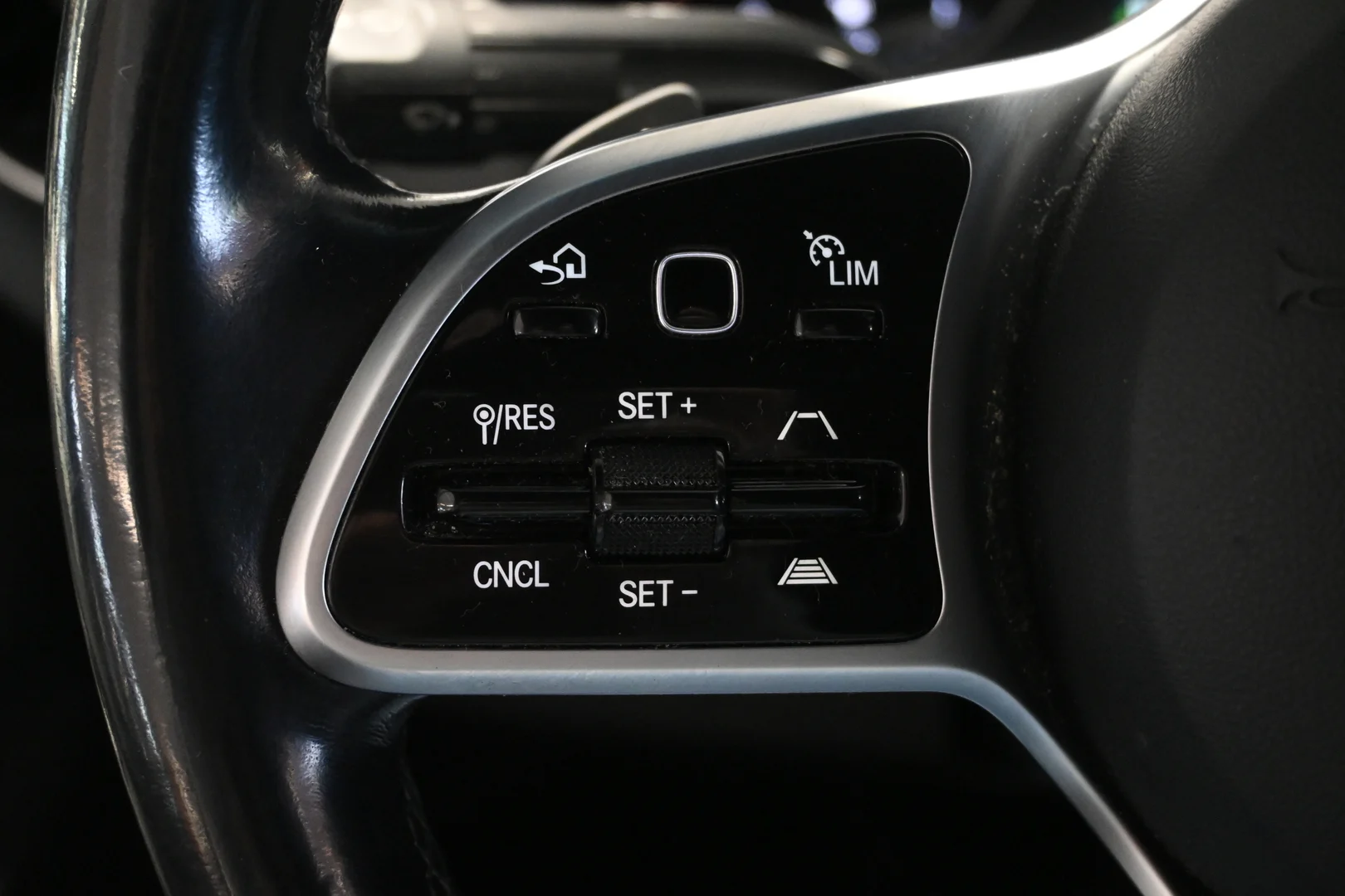 Car Image - 2OwdtUXIyZ3hE4dmDeA13K