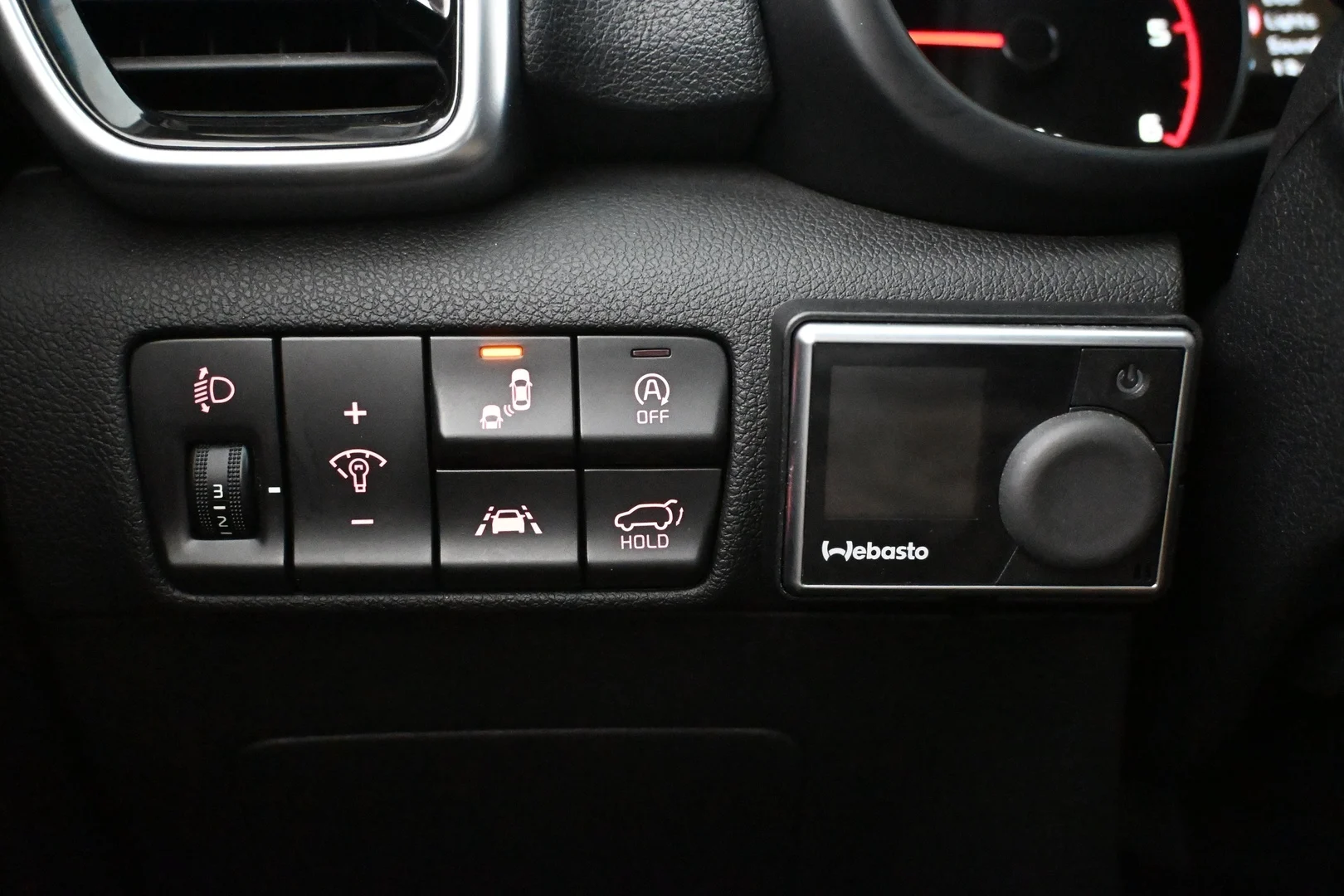 Car Image - 7C4lEjkFtvku6Q8aFLMSKV