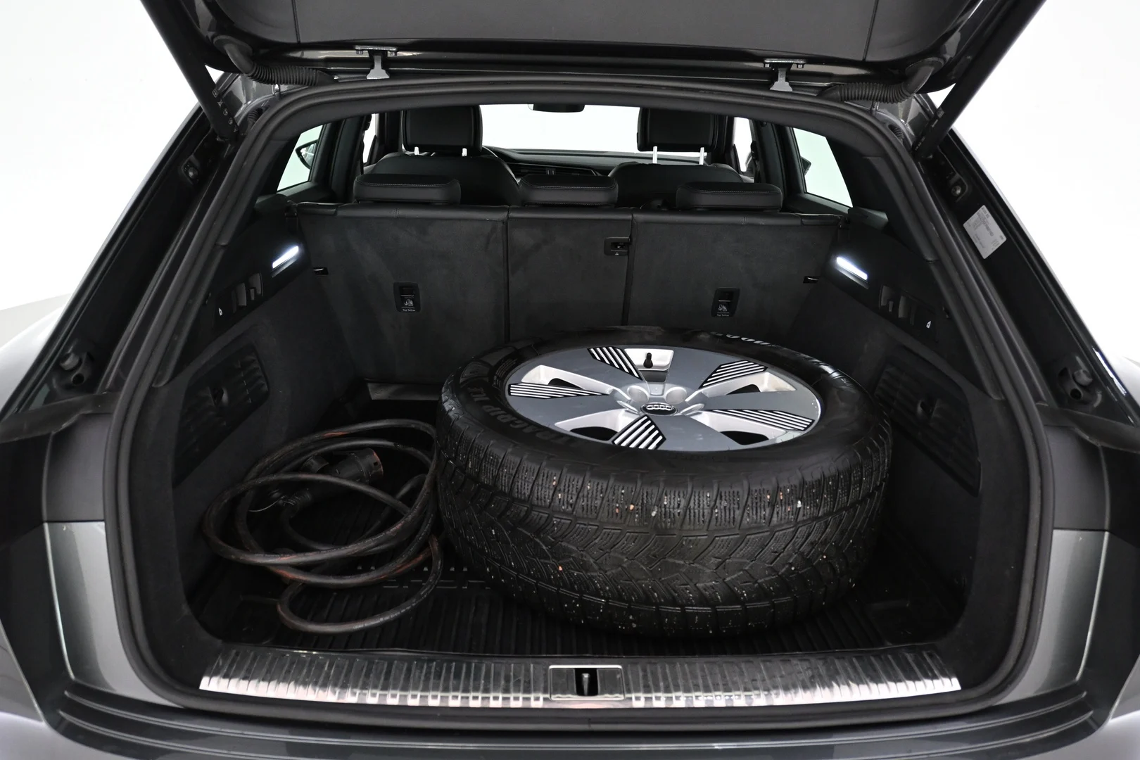 Car Image - 1FZeuwGLHClOuGovfRAln8