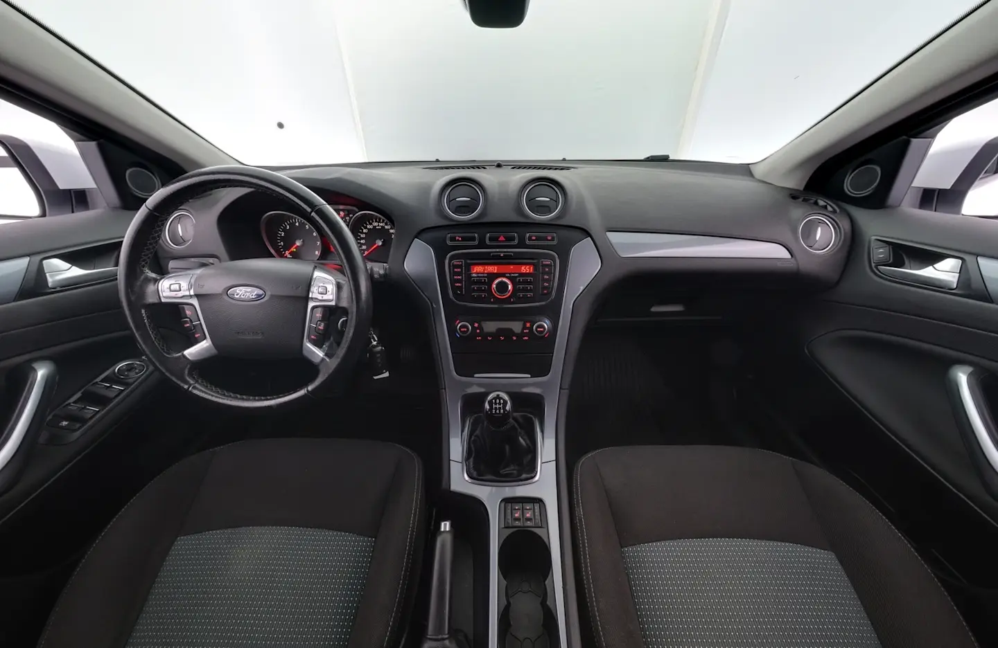 Car Image - 4hF0QaqVHpNd8p5kXKGtJR