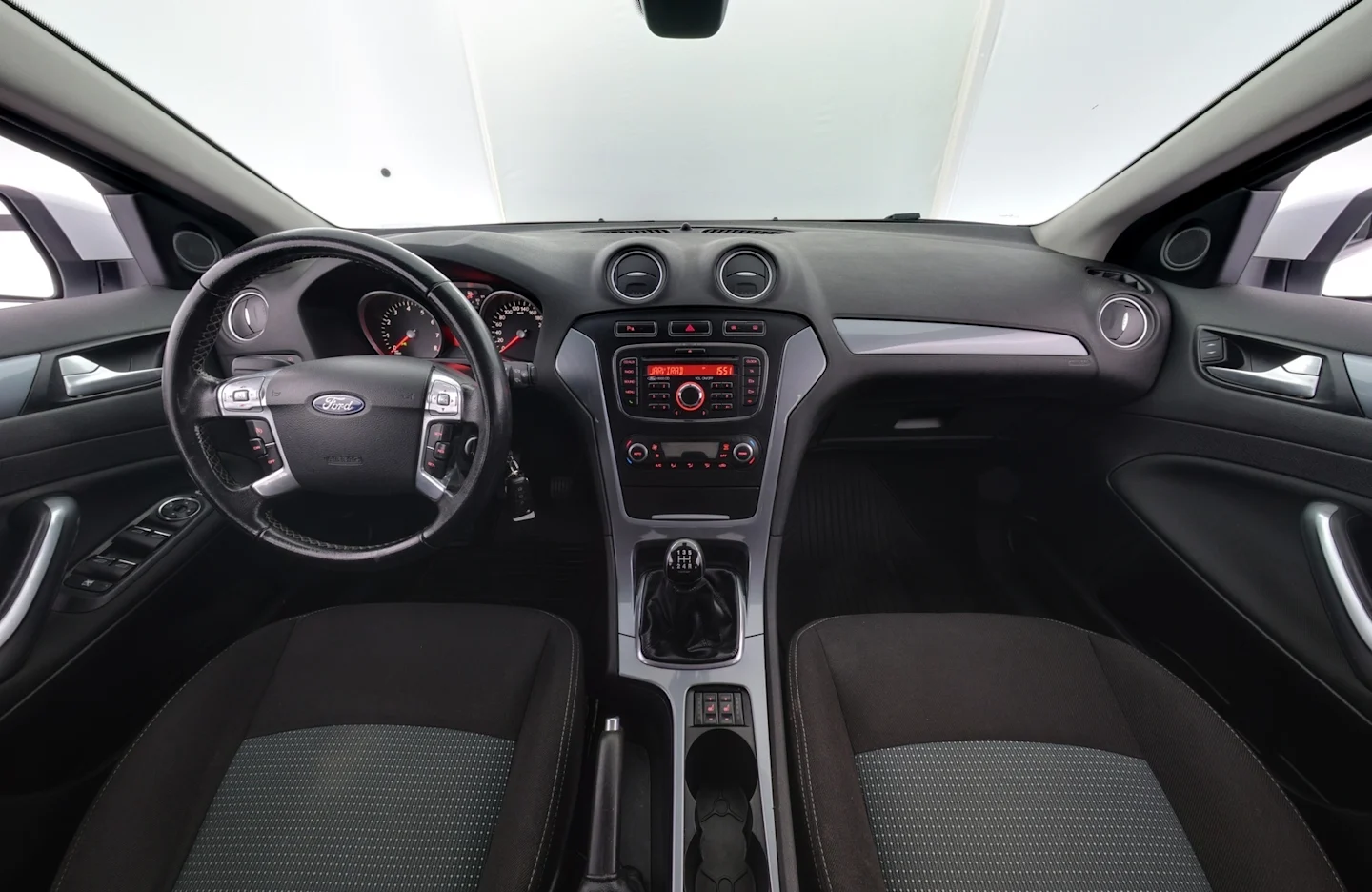 Car Image - 4hF0QaqVHpNd8p5kXKGtJR