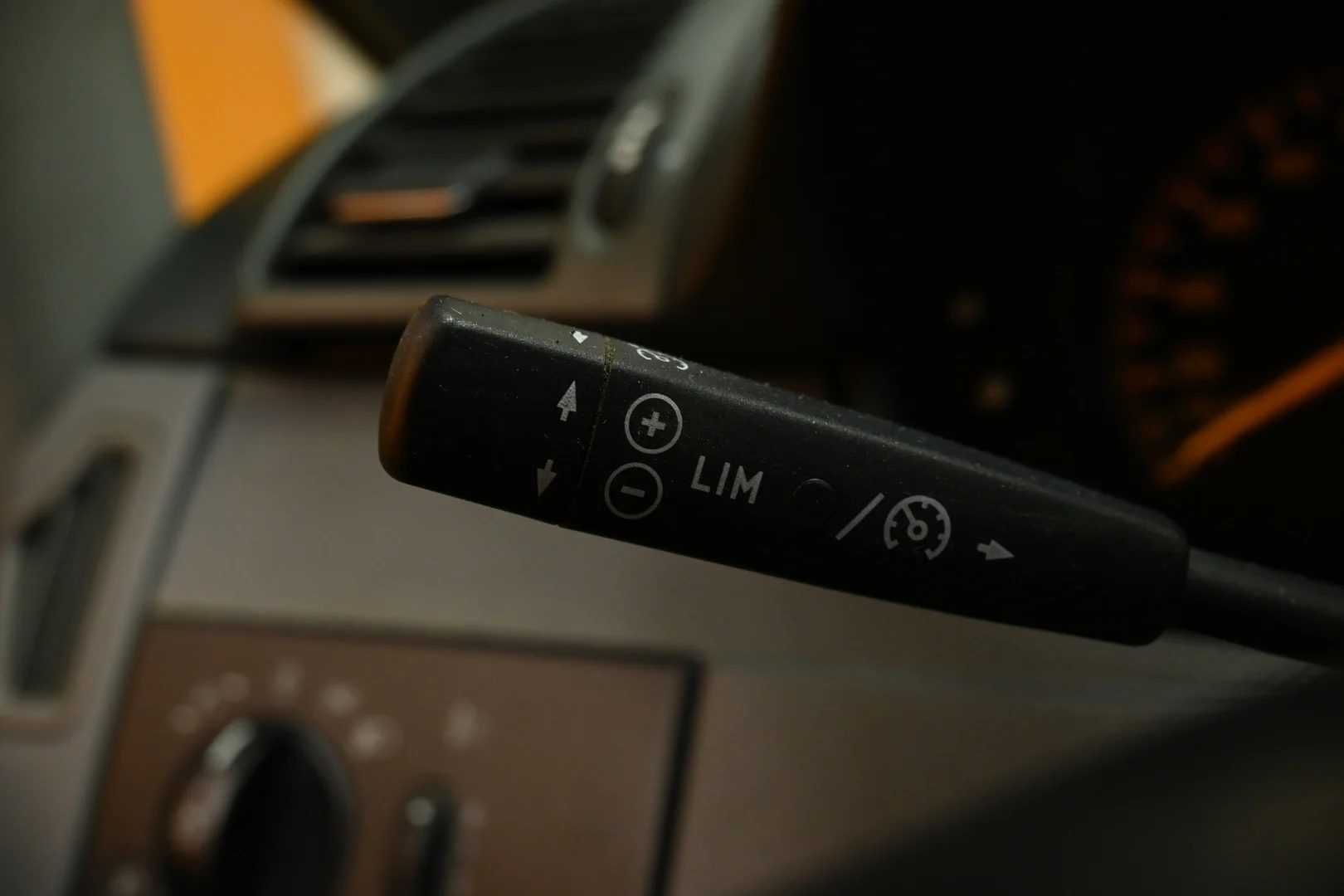 Car Image - 5ZgwQaN1XweplUKEvHxo3G