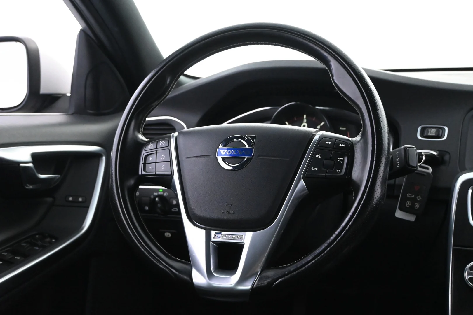 Car Image - jAqRoljUbXXecqh49DDPe