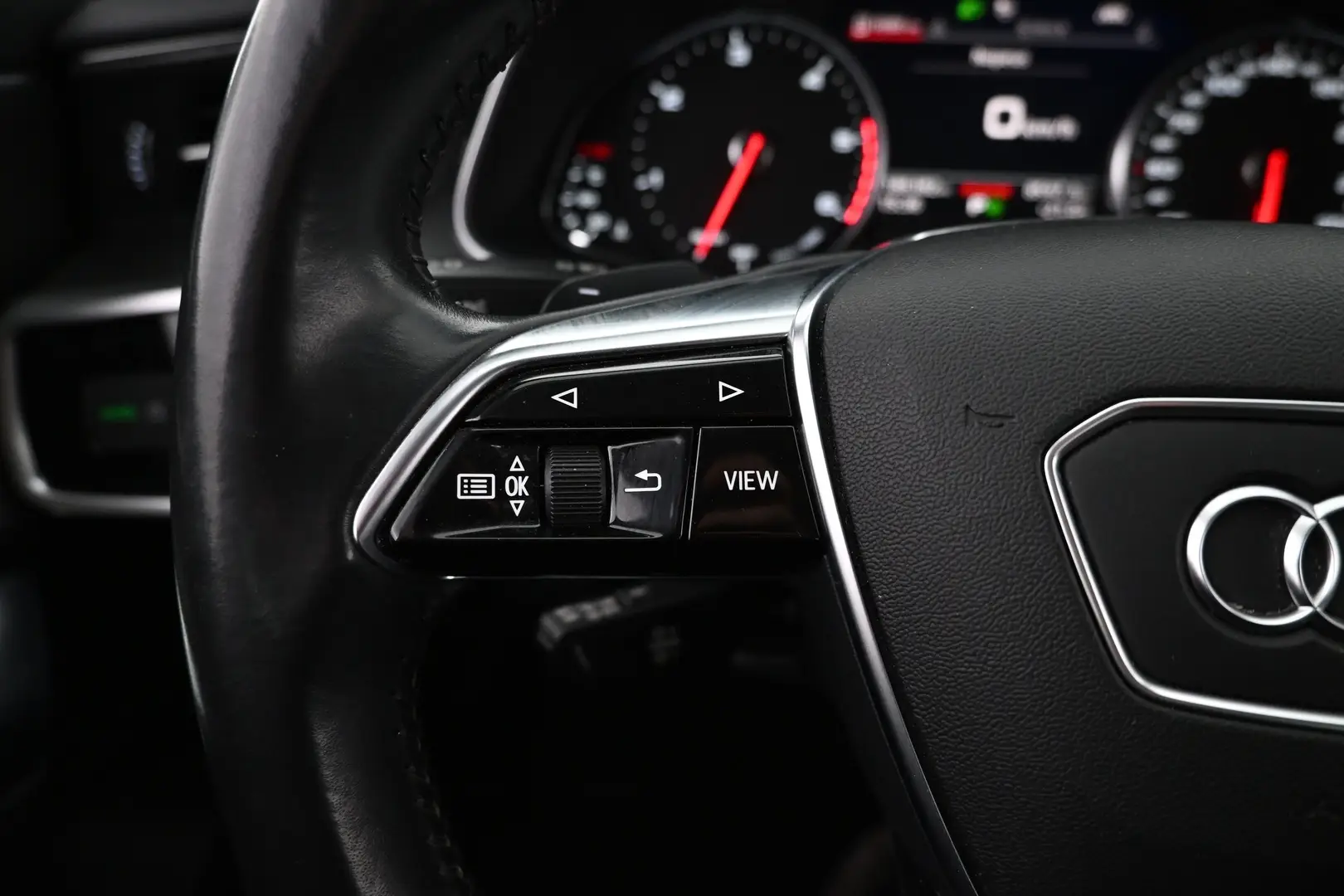 Car Image - 2r57qXFoYyWgg0YBD5Njco