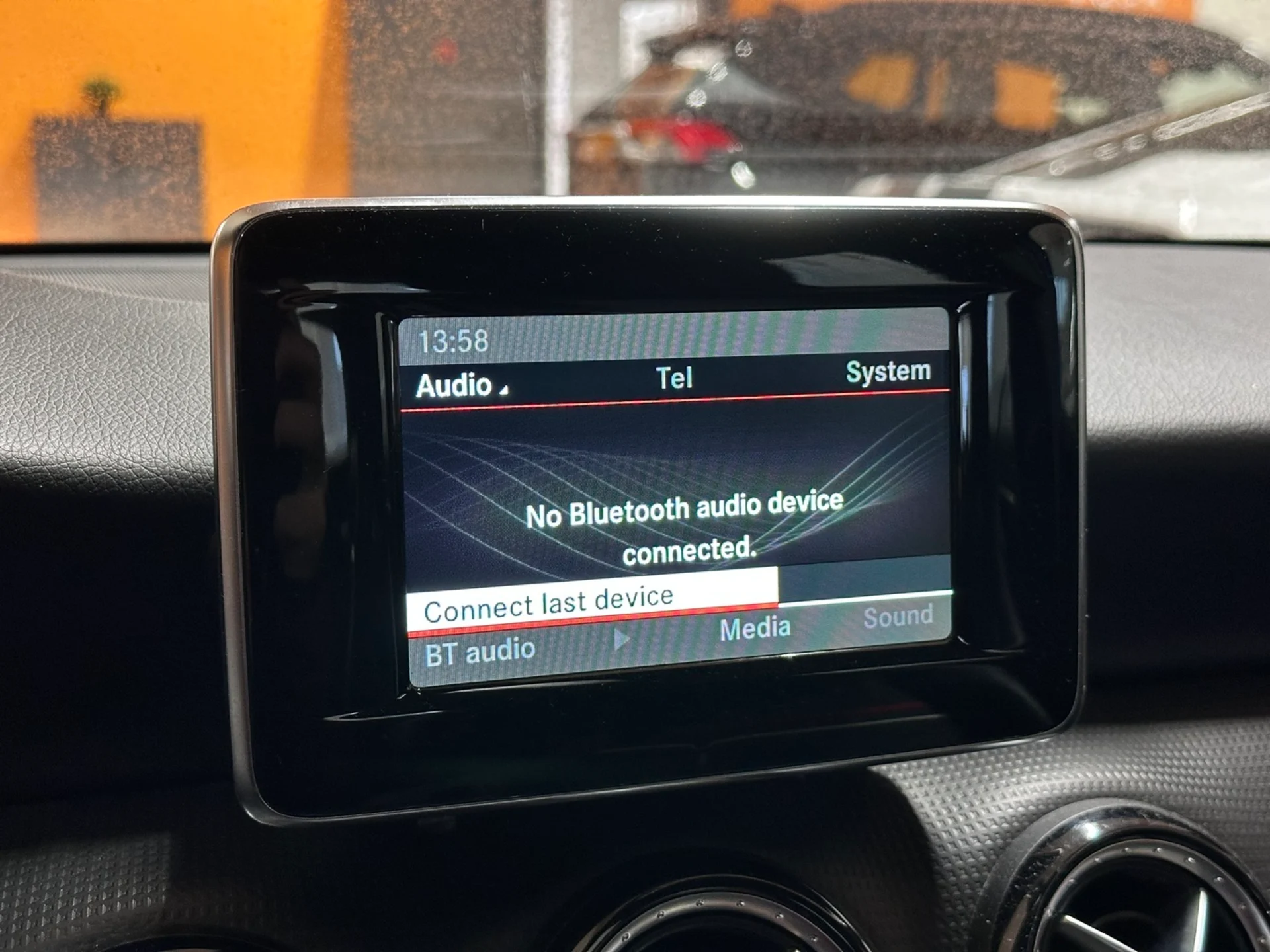 Car Image - 1sH0MueUEmSr3McGkK8VD2