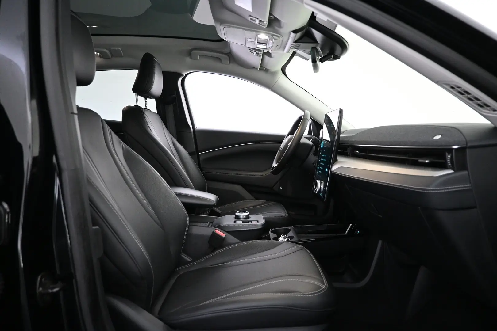 Car Image - DhB4yIq5ojQqoMTRX5c97