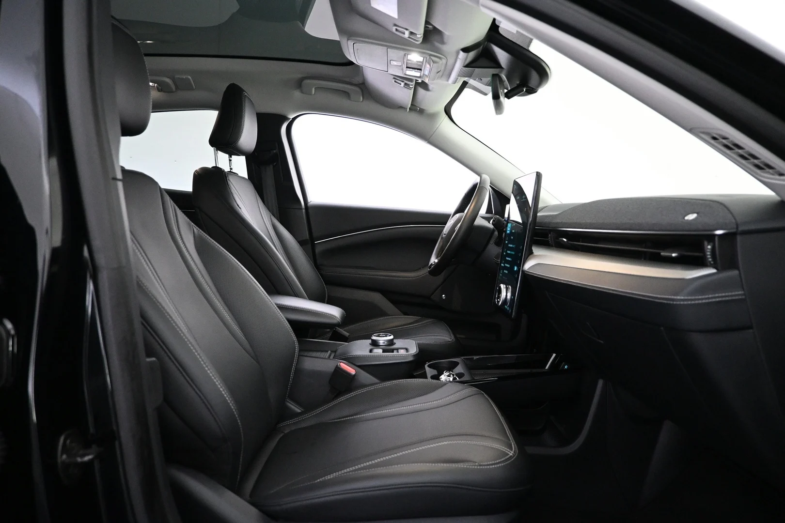 Car Image - DhB4yIq5ojQqoMTRX5c97