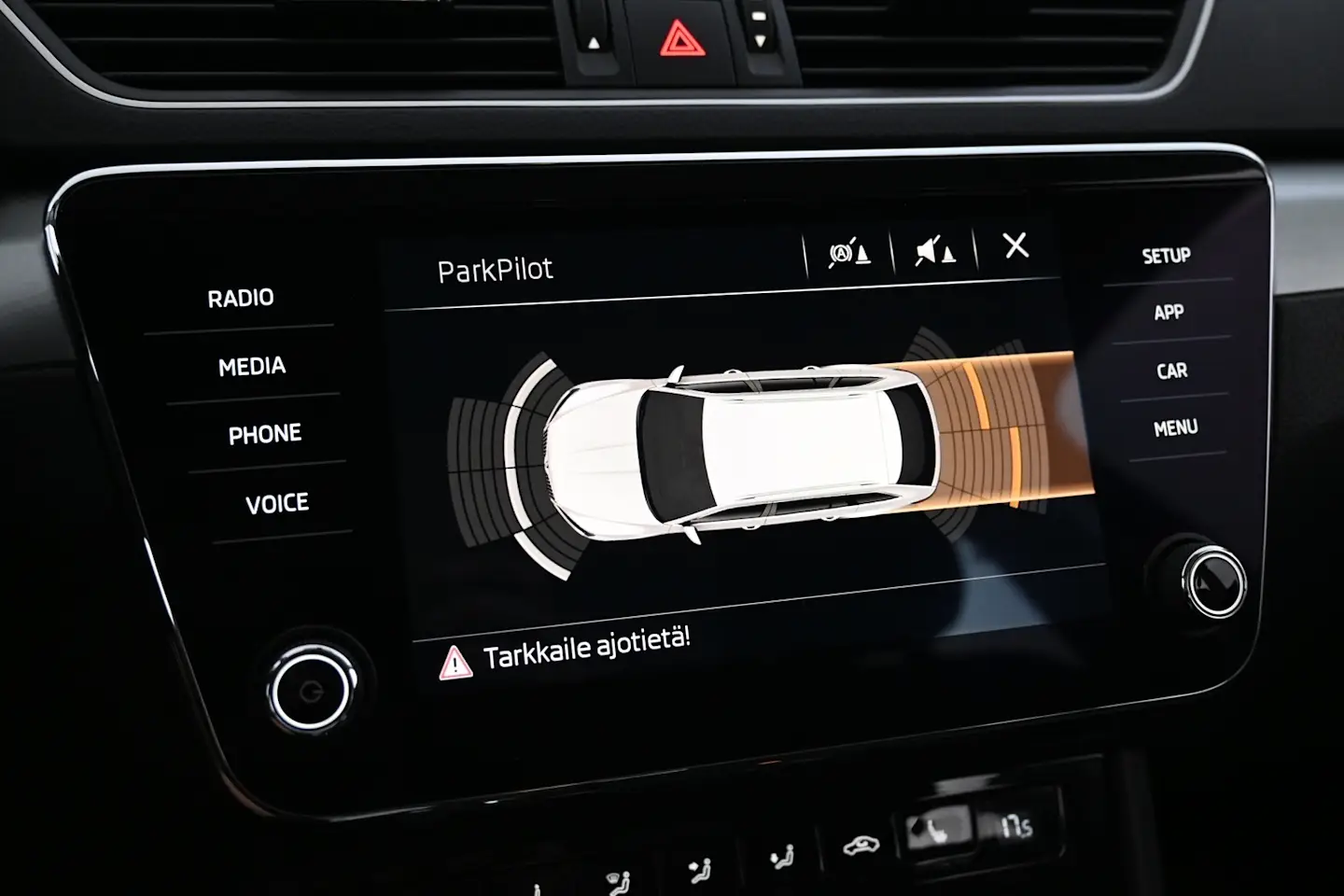 Car Image - 3pMDtqbL1vTjAJqYE414xb