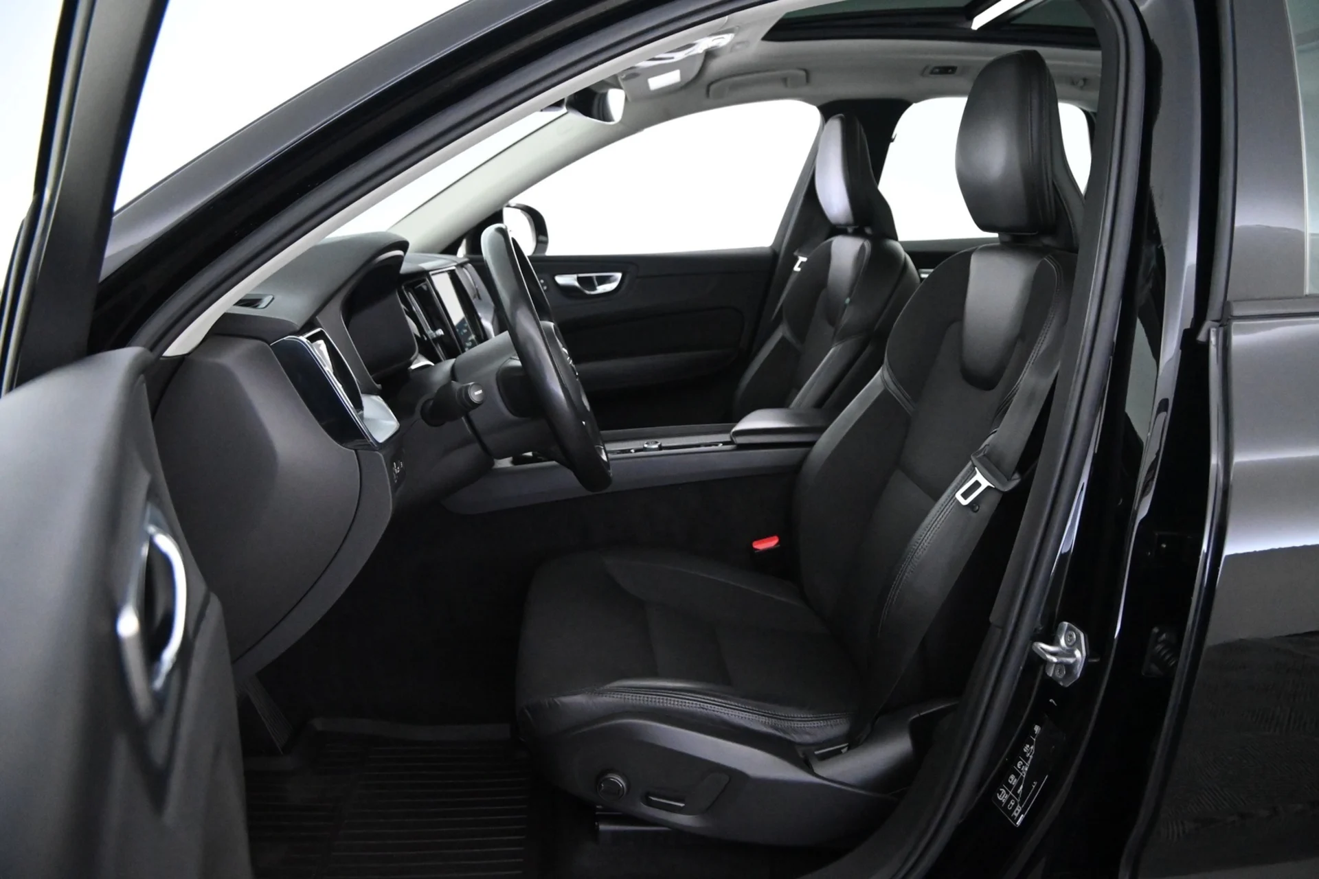 Car Image - 8Uq5UpF6b0Hrb57Fixt3t