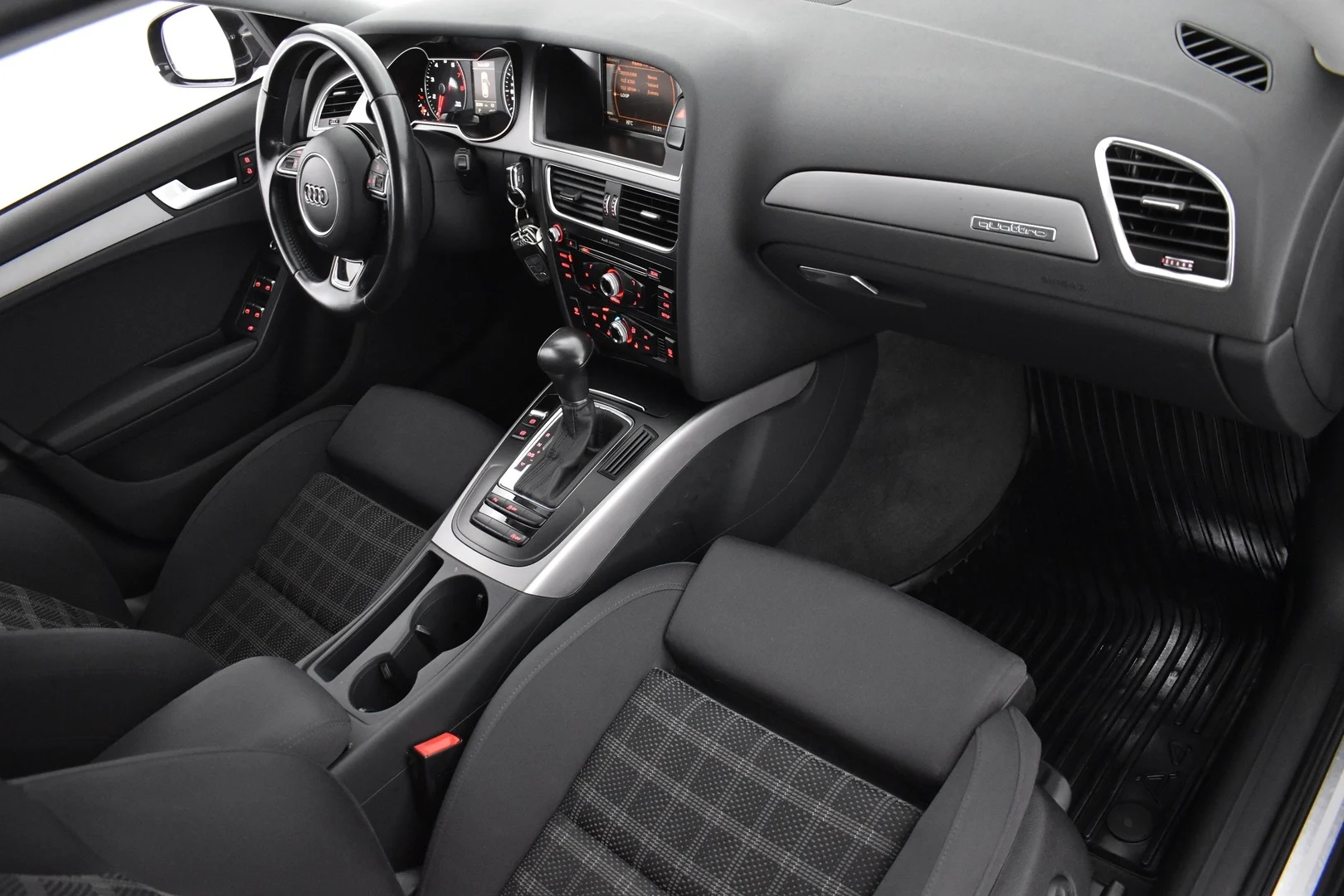 Car Image - F2QE29ZCH6Ply35t4jlJ1
