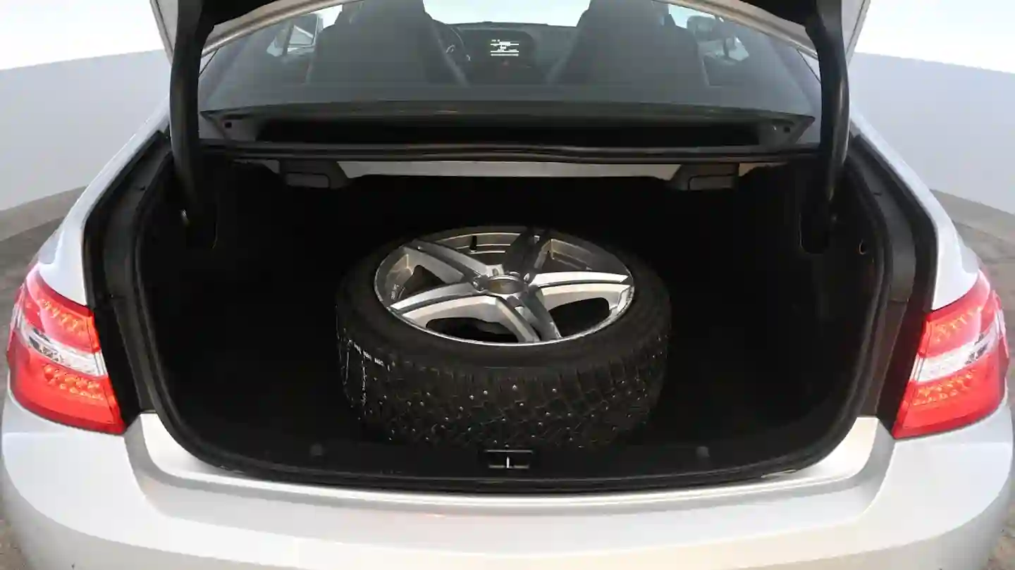 Car Image - 68EwaUgHiJRpJqni3njX47