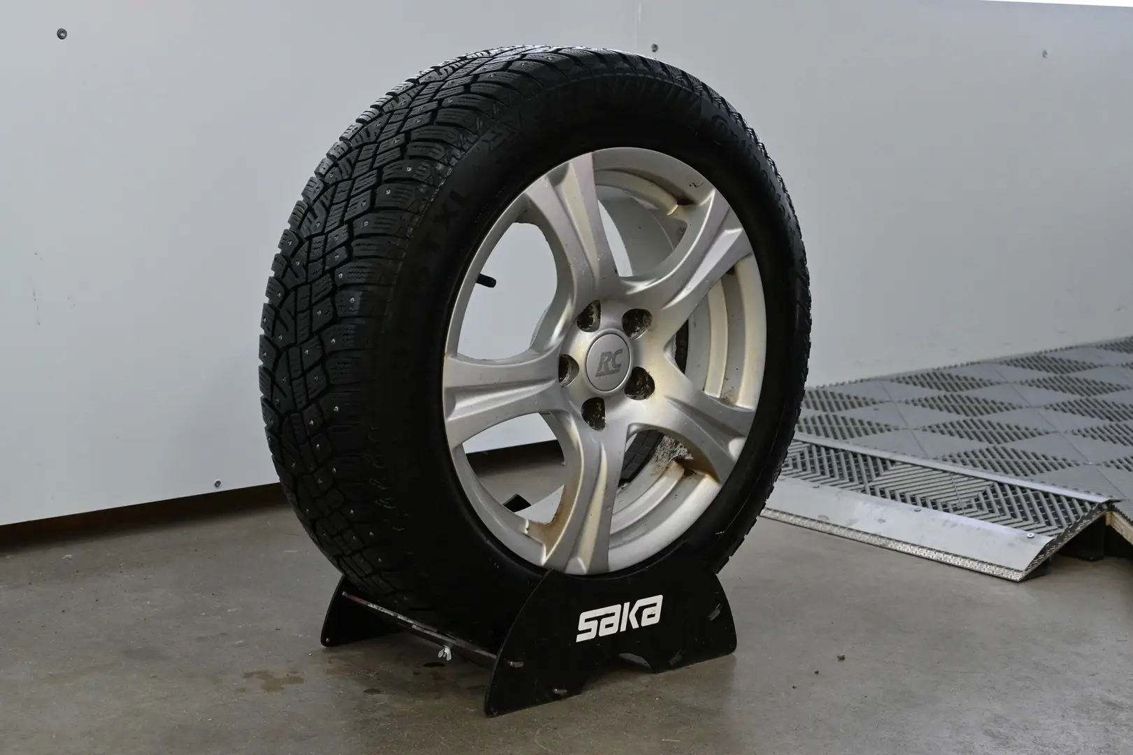 Car Image - 4UUtbR0MF4TY3QgRmK6hjS