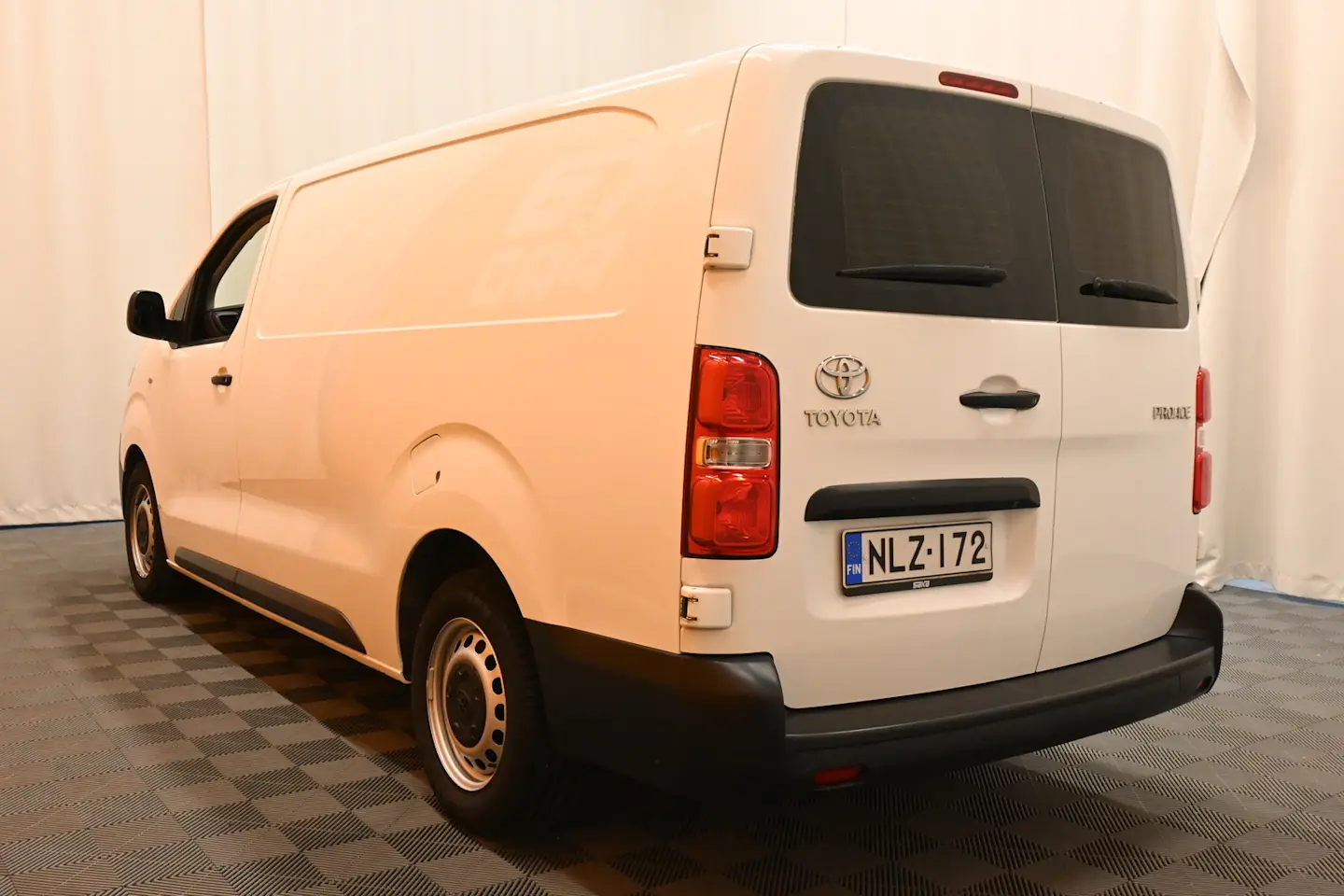 Car Image - 7gxPRZInWuaZEyEGhZ7YGc