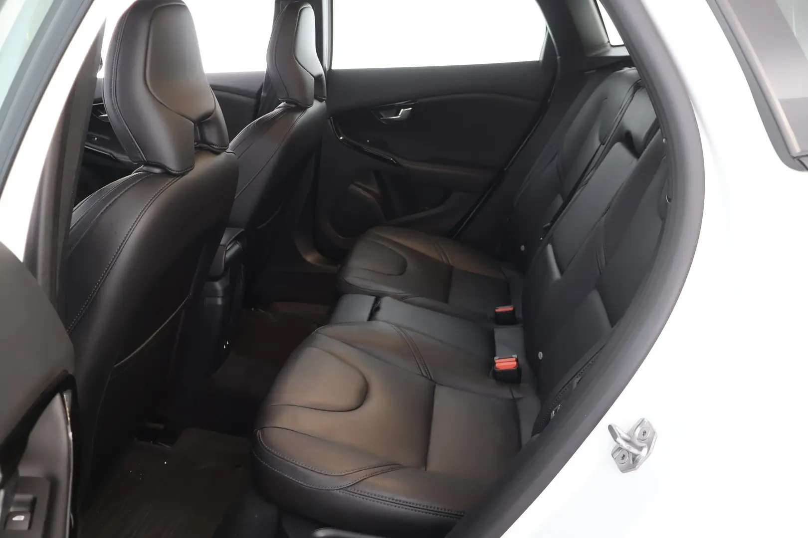 Car Image - 79n14p3lk8RLihF8ZpXuCA