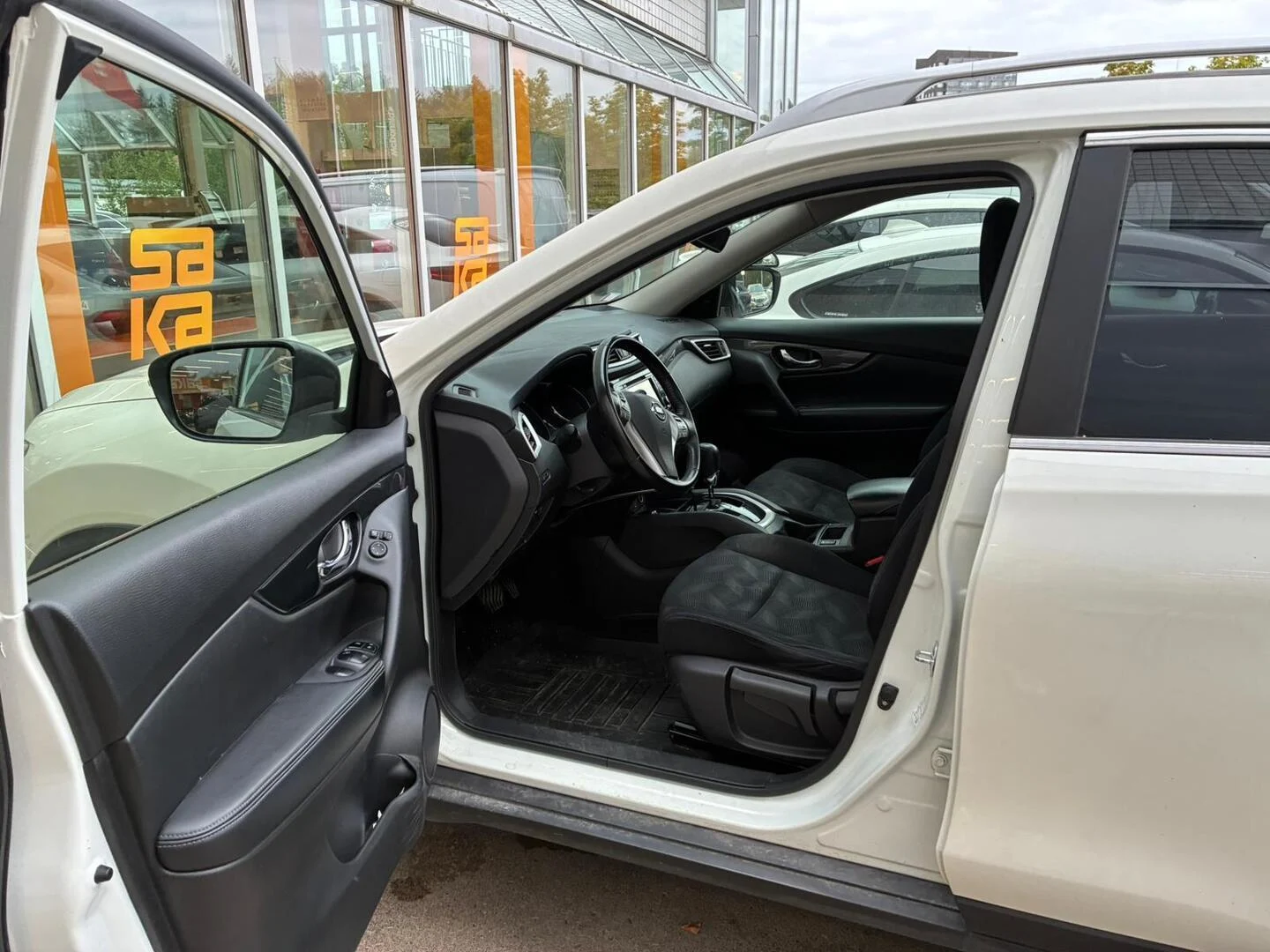 Car Image - JhSre6qY0uphur3BmjvJY